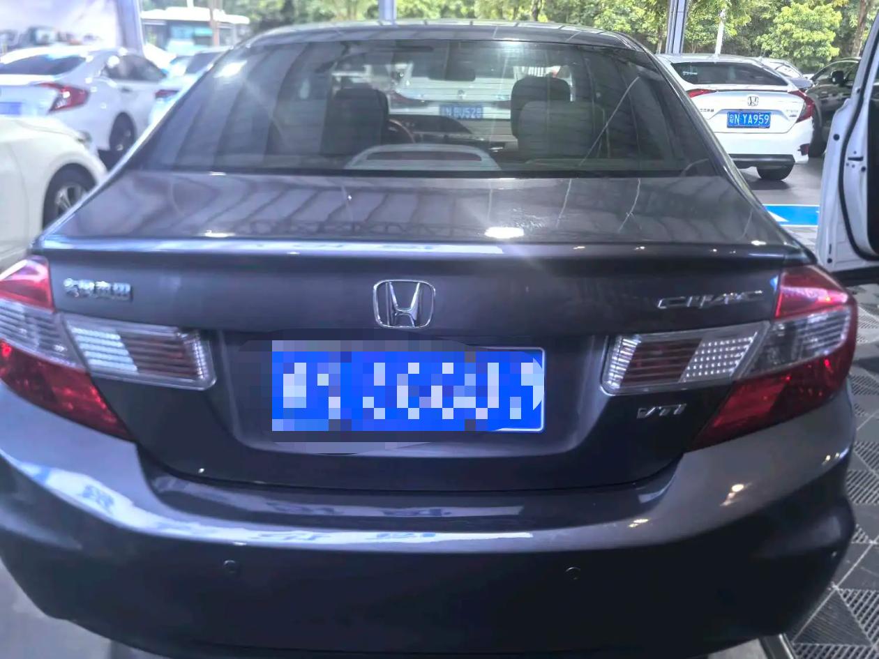 Honda 2012 Civic 1.8 VTi Luxury Version — 8