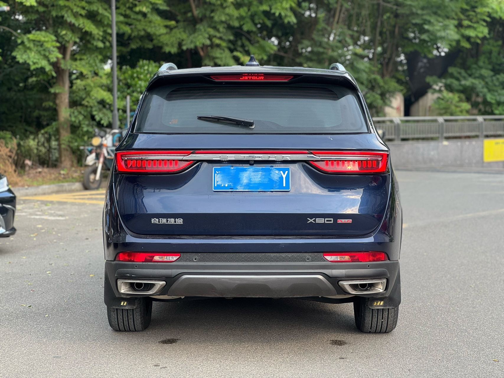 JETOUR 2021 X90 PLUS 1.6TD Villa 7-seater — 3
