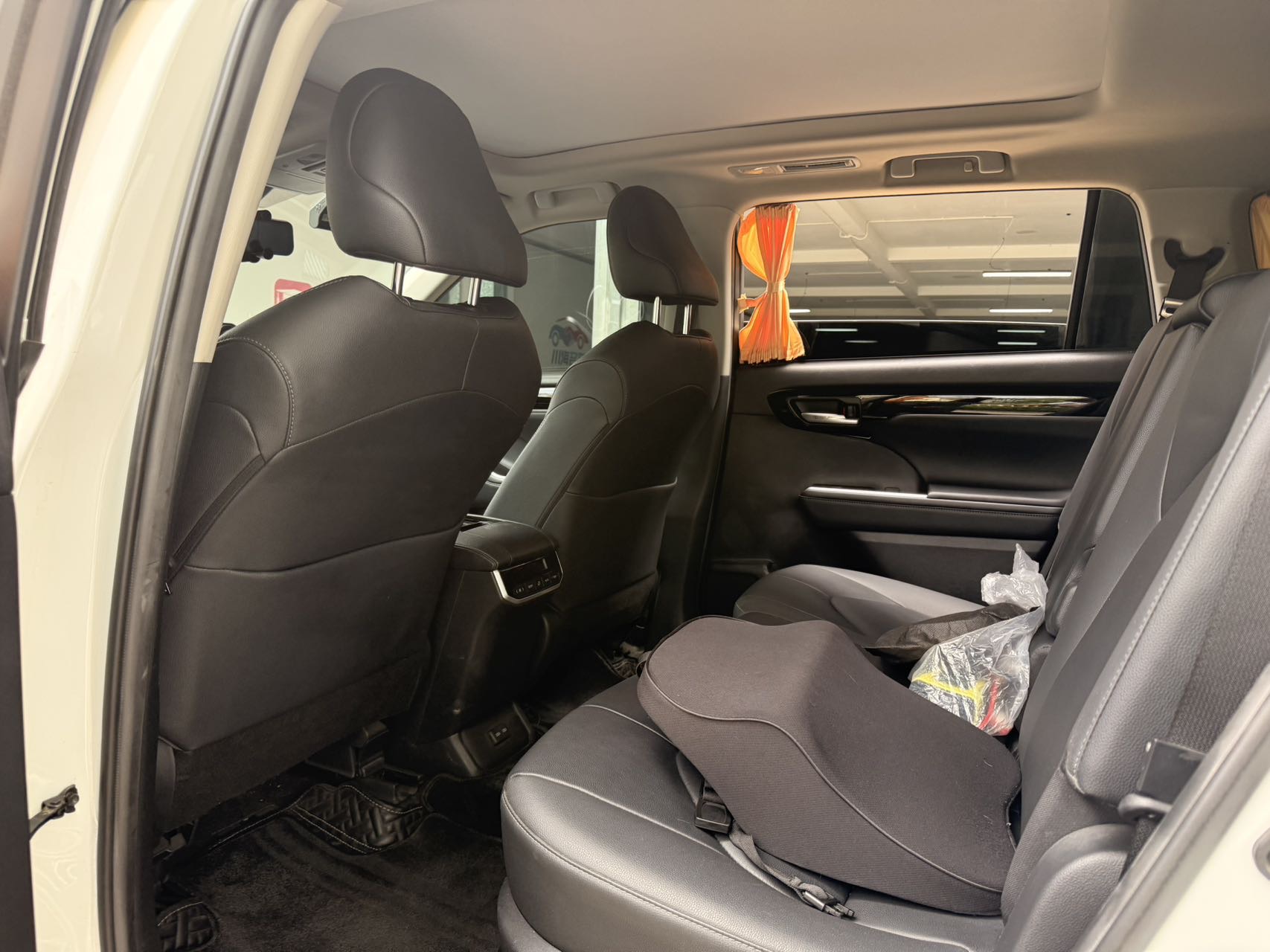 Toyota 2022 Highlander Hybrid 2.5 CVT 4WD Prestige 7-seater — 6