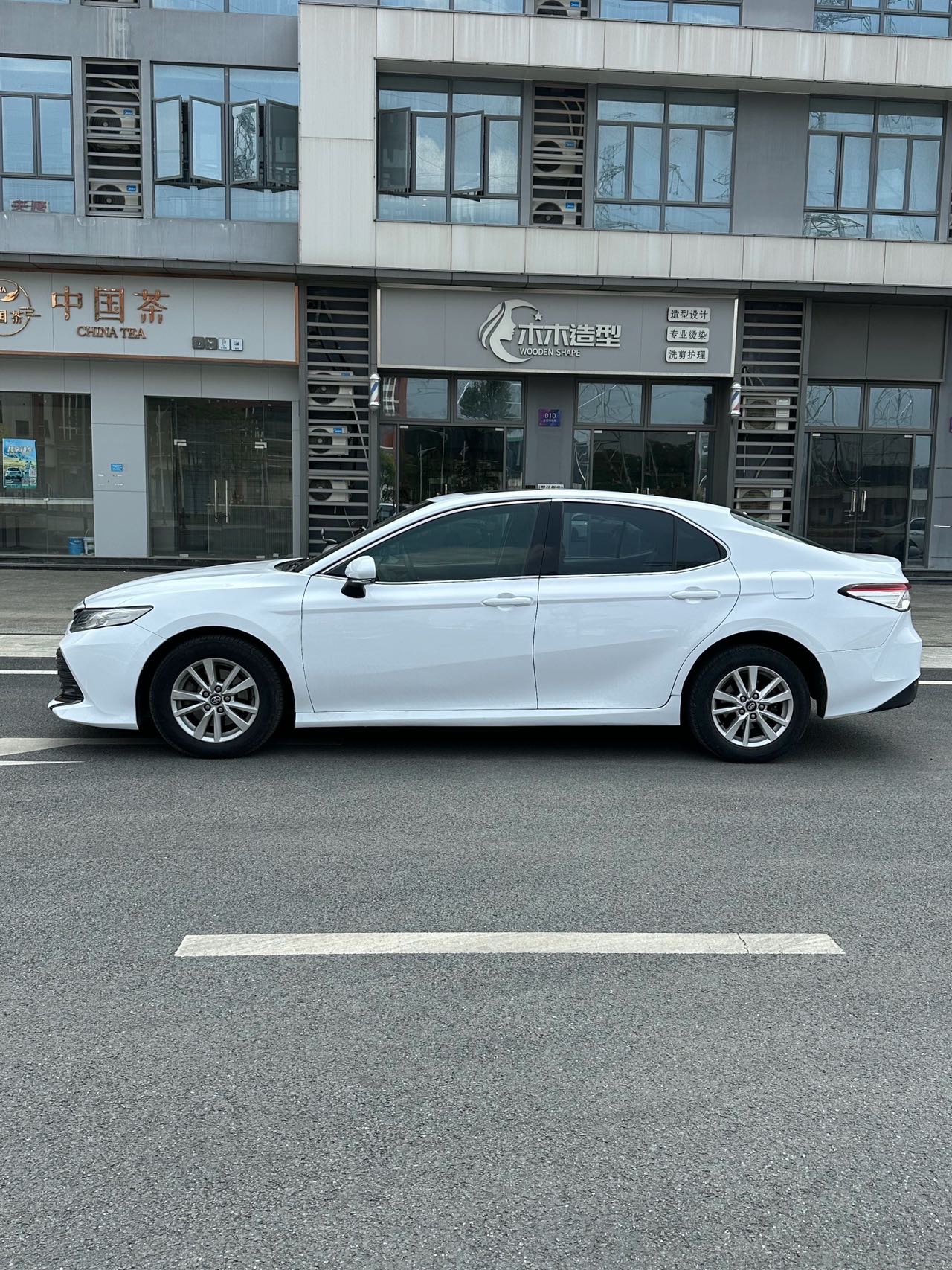 Toyota 2018 Camry 2.0E Elite Edition — 9