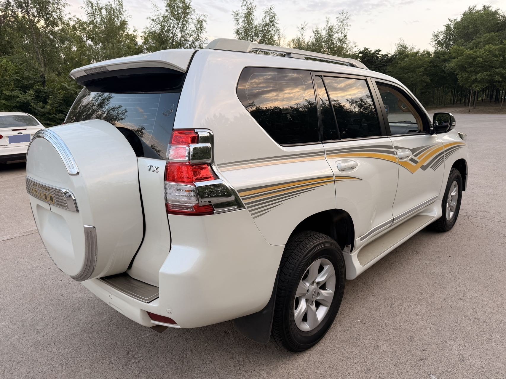 Toyota Prado (Imported) 2009 Prado 2.7 Middle East version — 4