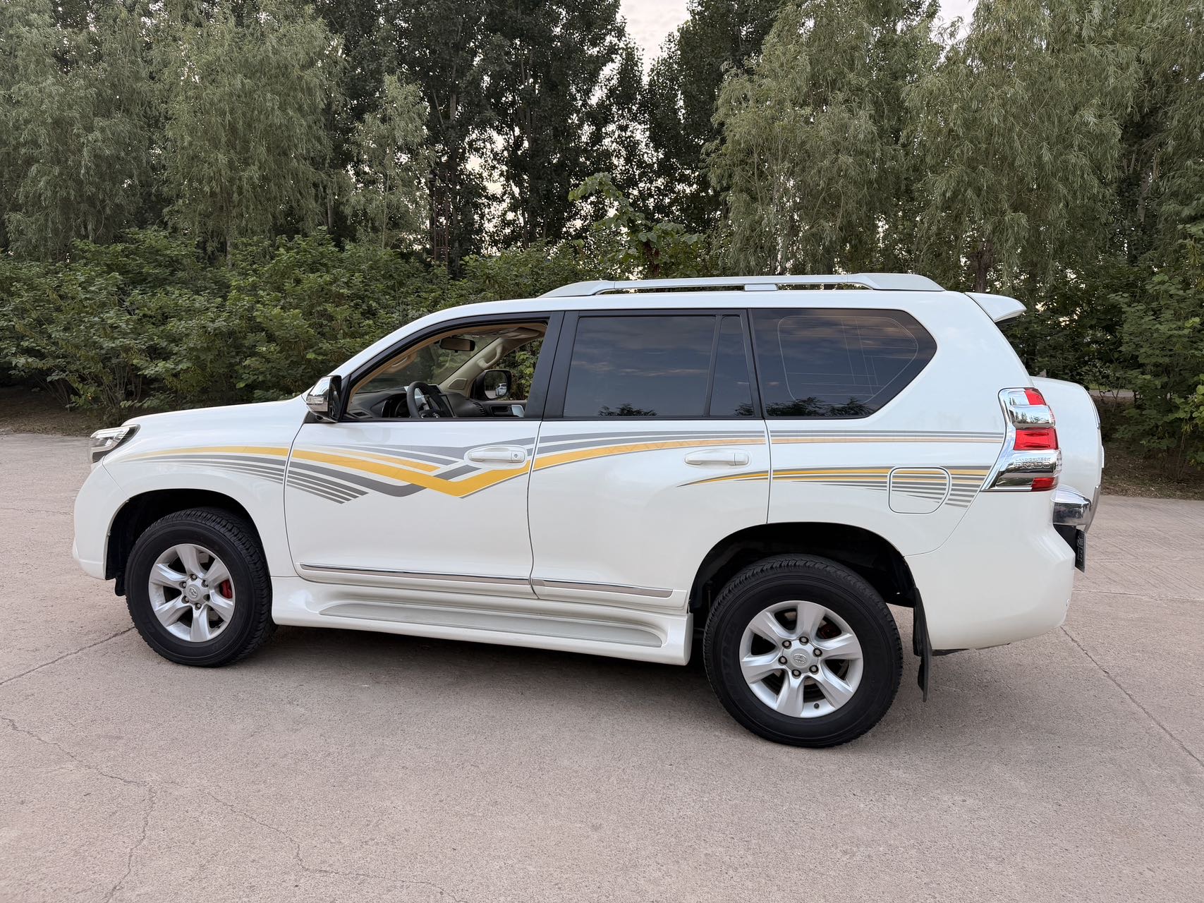 Toyota Prado (Imported) 2009 Prado 2.7 Middle East version — 7