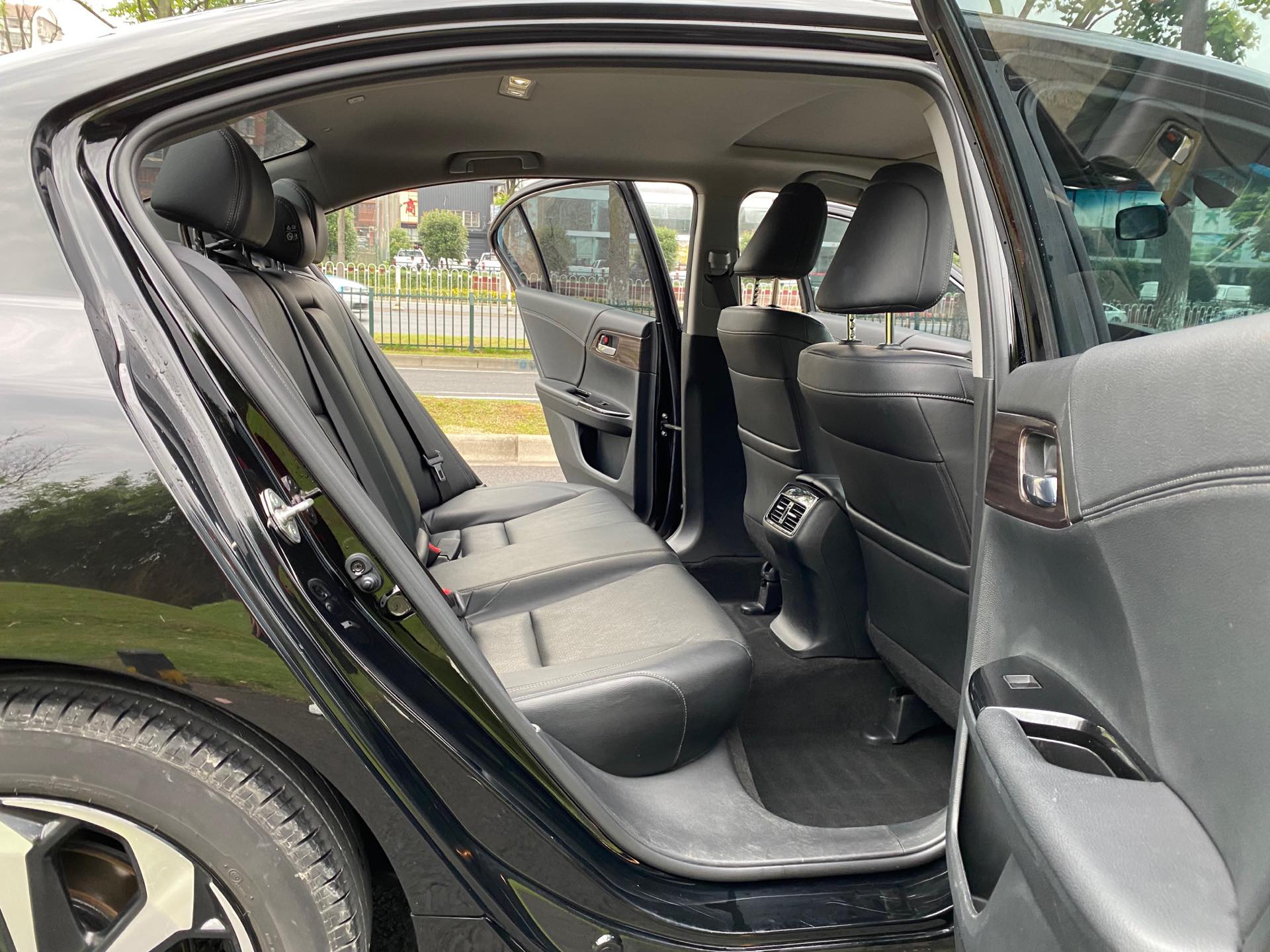 Honda 2016 9th-generation Accord 2.4 CVT Luxury Edition — 5