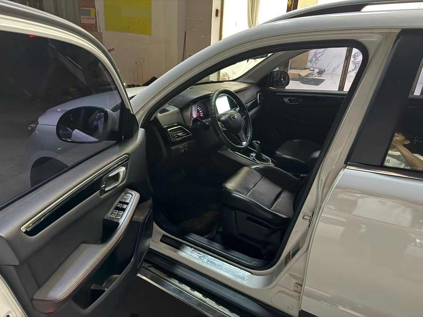 Zotye Damai X5 2015 Dymaxion X5 1.5T CVT Shopkeeper Model 5 Seats — 2