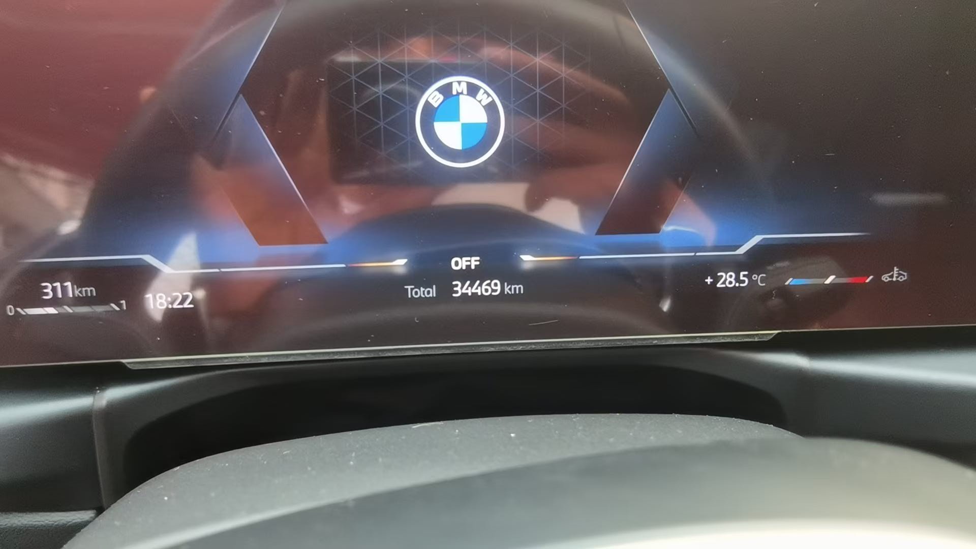 BMW 3 Series 2024 320i 2.0T M Sport Package — 8