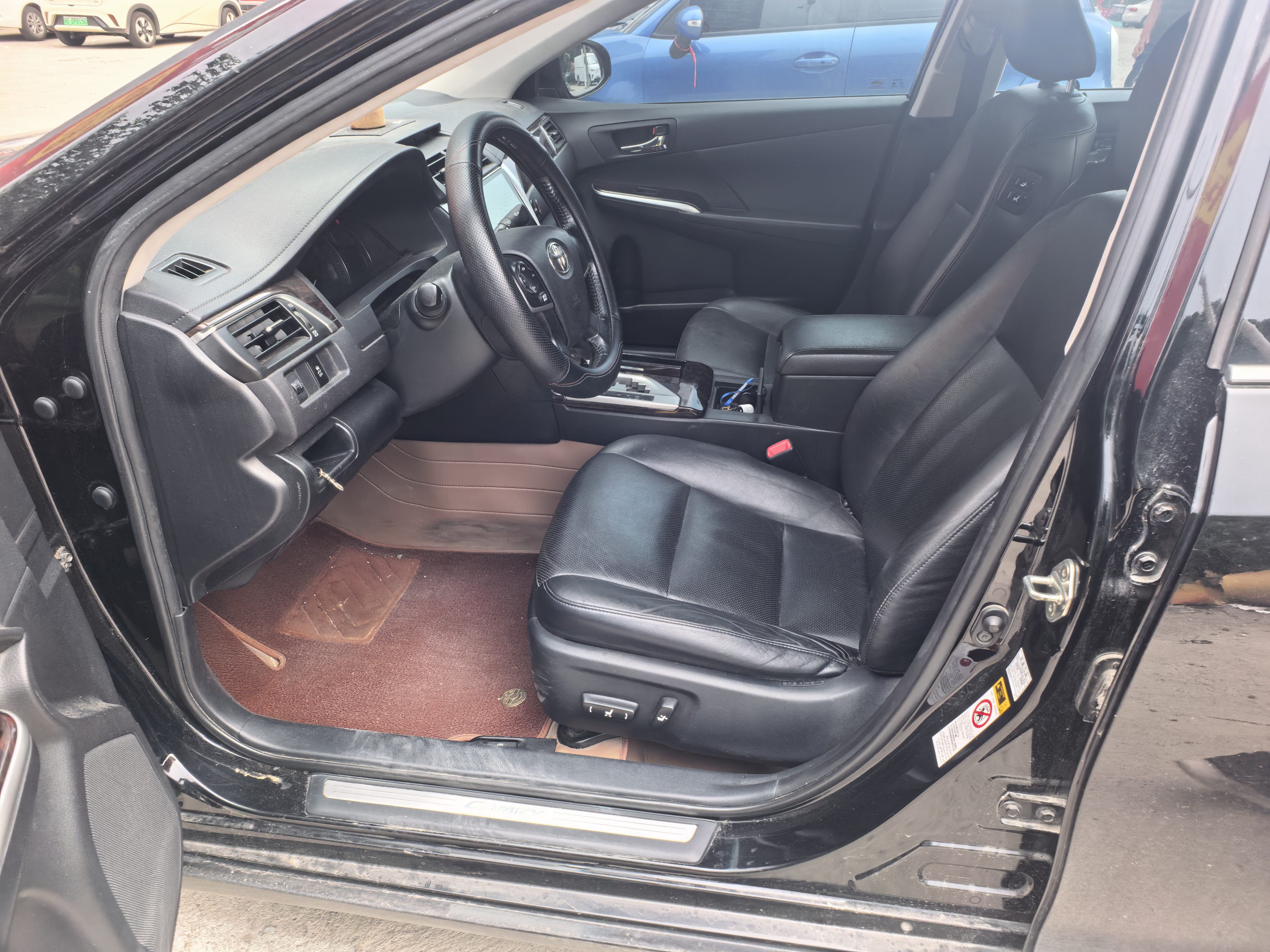 Toyota 2016 Camry 2.0E 10th Anniversary Elite Edition — 3