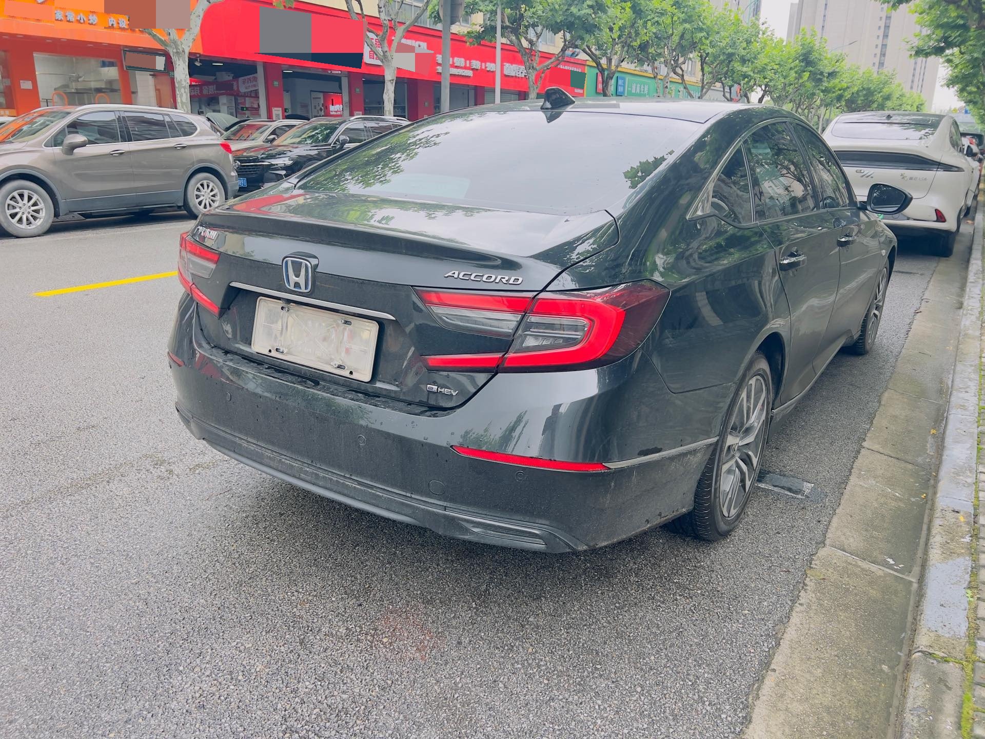 Honda 2022 10th-Gen Accord Hybrid 2.0 CVT Sharp Cool Edition — 3