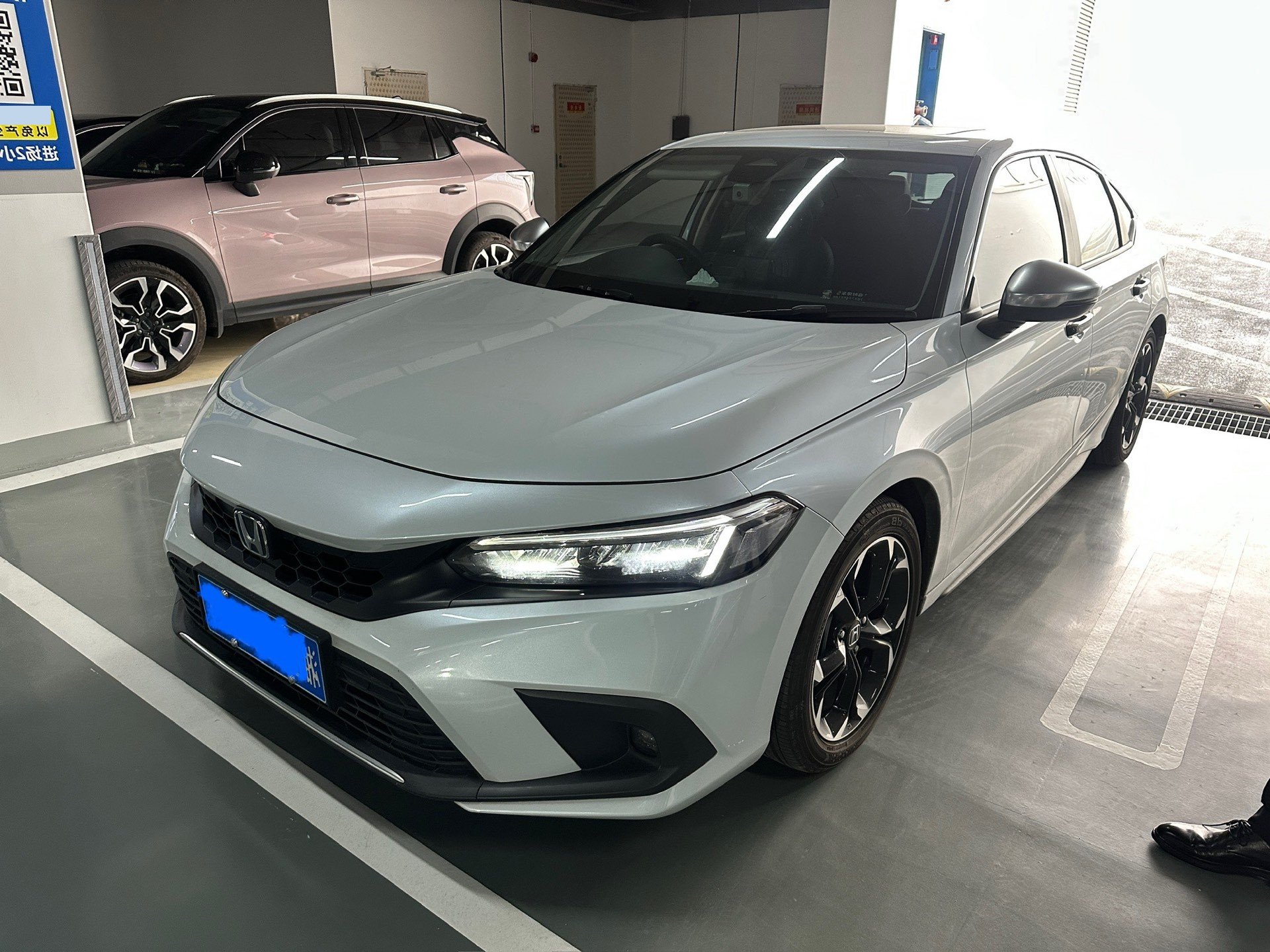 Honda 2023 Civic Hatchback e:HEV 2.0 CVT Extreme Brilliance Edition