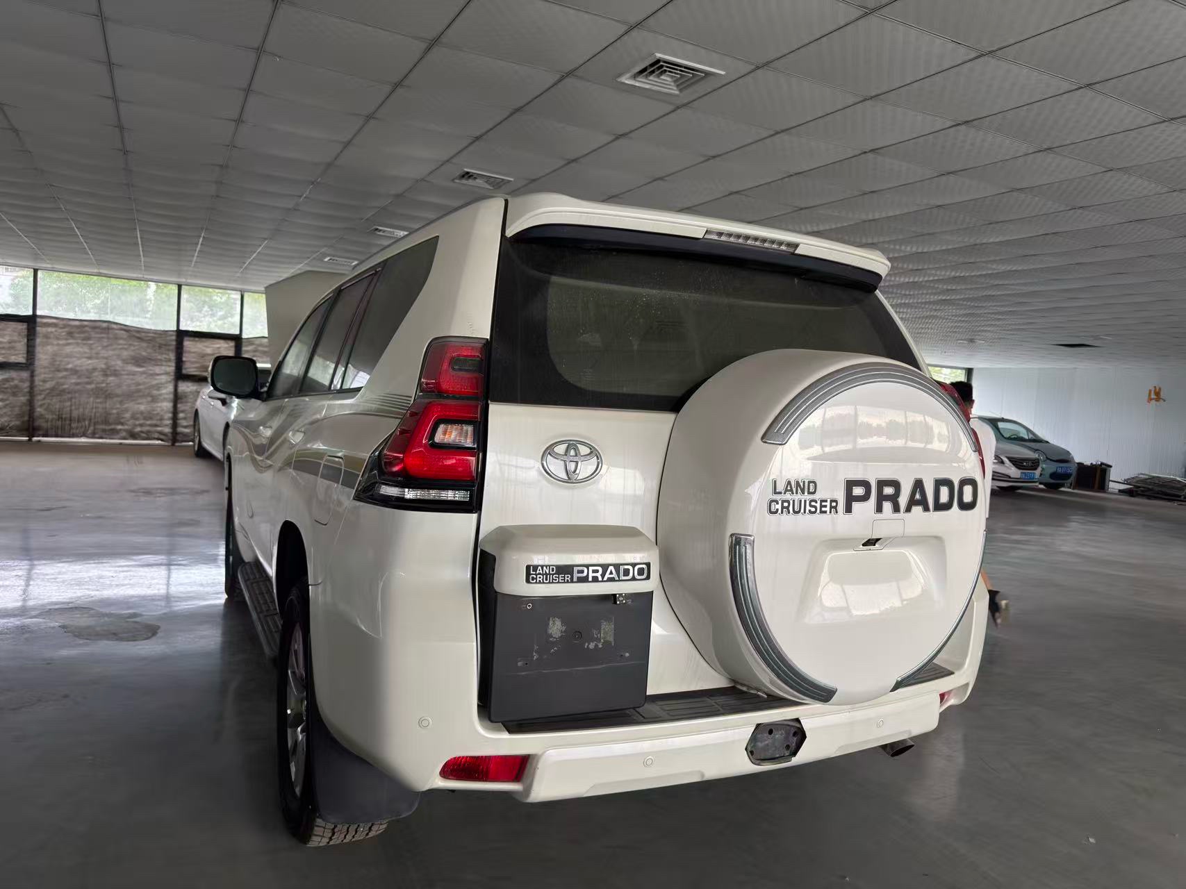 Toyota Prado (Imported) 2019 Prado 4.0 GXR Middle East Version — 6