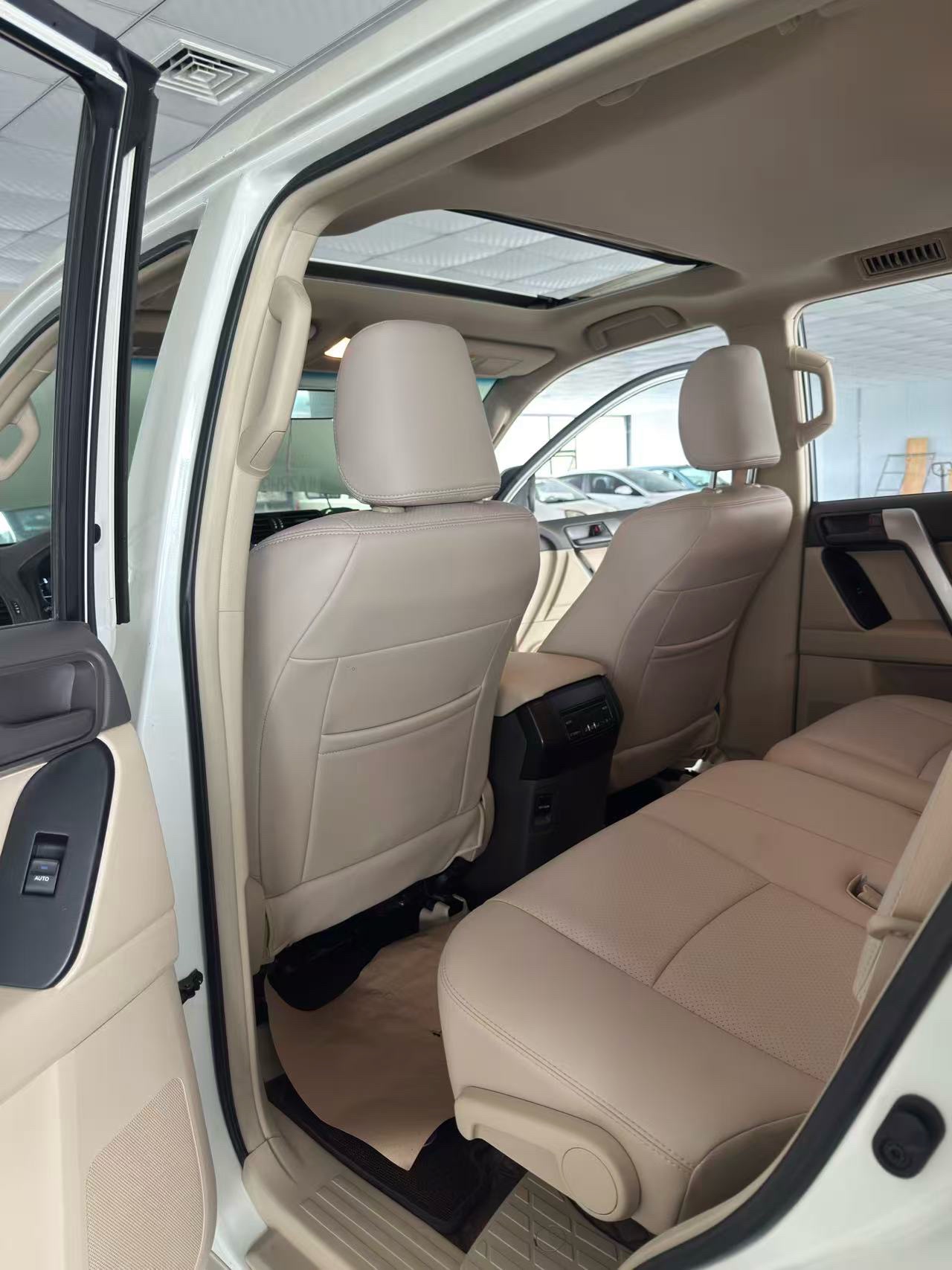 Toyota Prado (Imported) 2019 Prado 4.0 GXR Middle East Version — 10