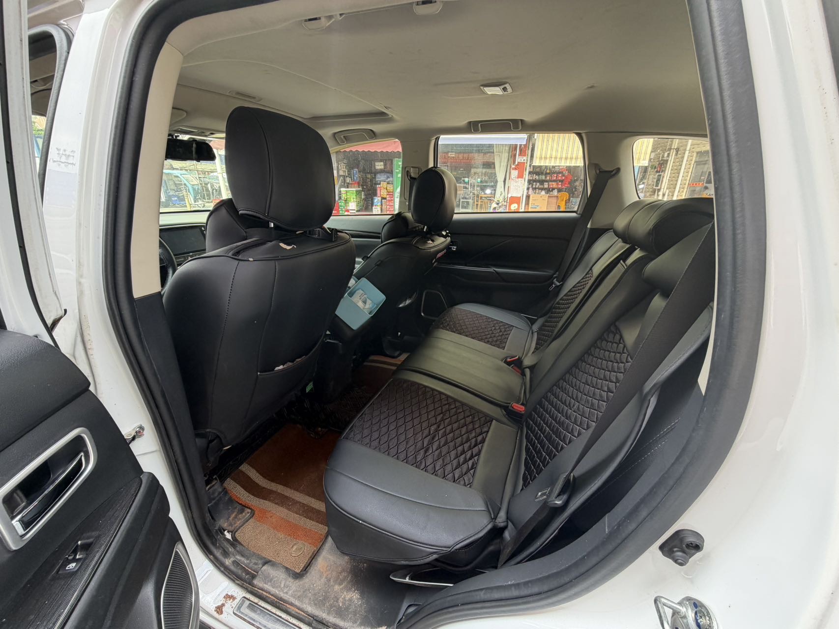 Mitsubishi 2018 Outlander 2.0 CVT 2WD Honor Edition, 5 seats — 5