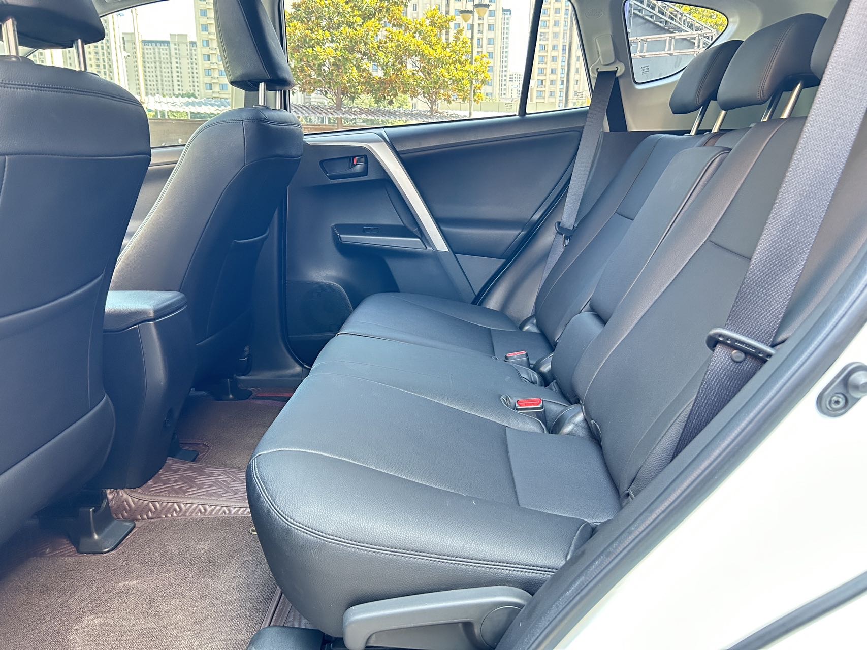 Toyota 2019 RAV4 2.0 CVT 2WD X Style Limited Edition — 3