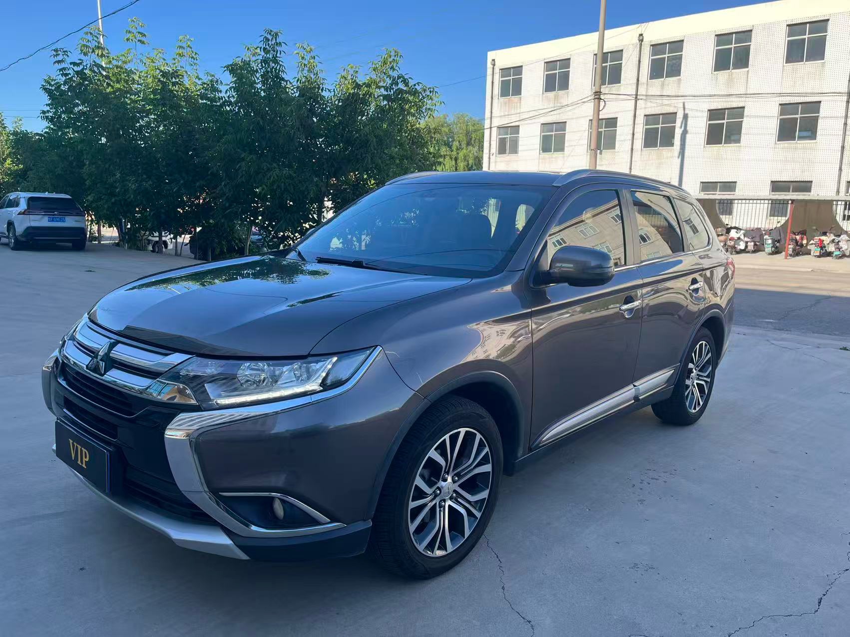 Mitsubishi 2018 Outlander 2.4 CVT 4WD Luxury 7-seater