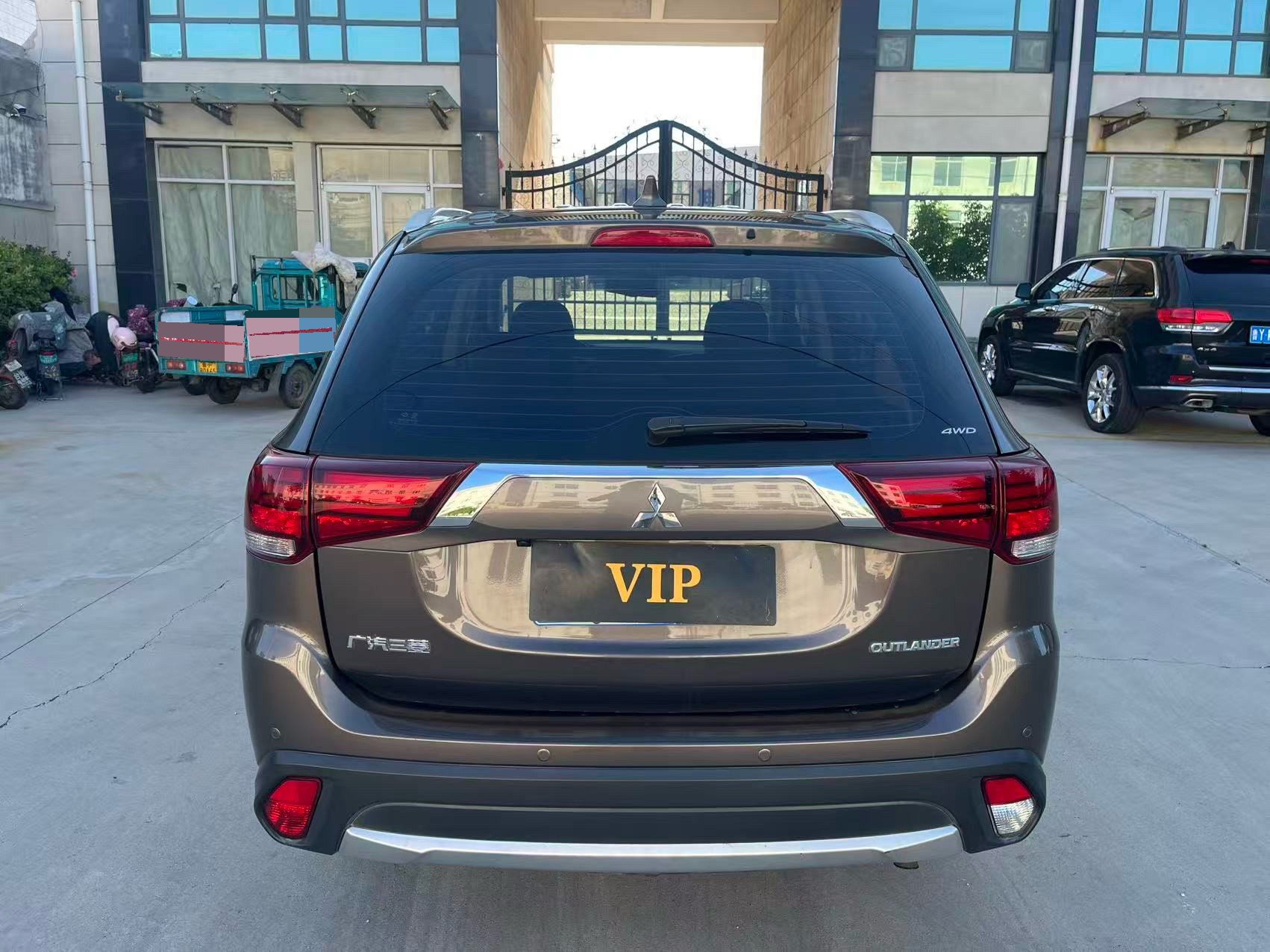 Mitsubishi 2018 Outlander 2.4 CVT 4WD Luxury 7-seater — 5