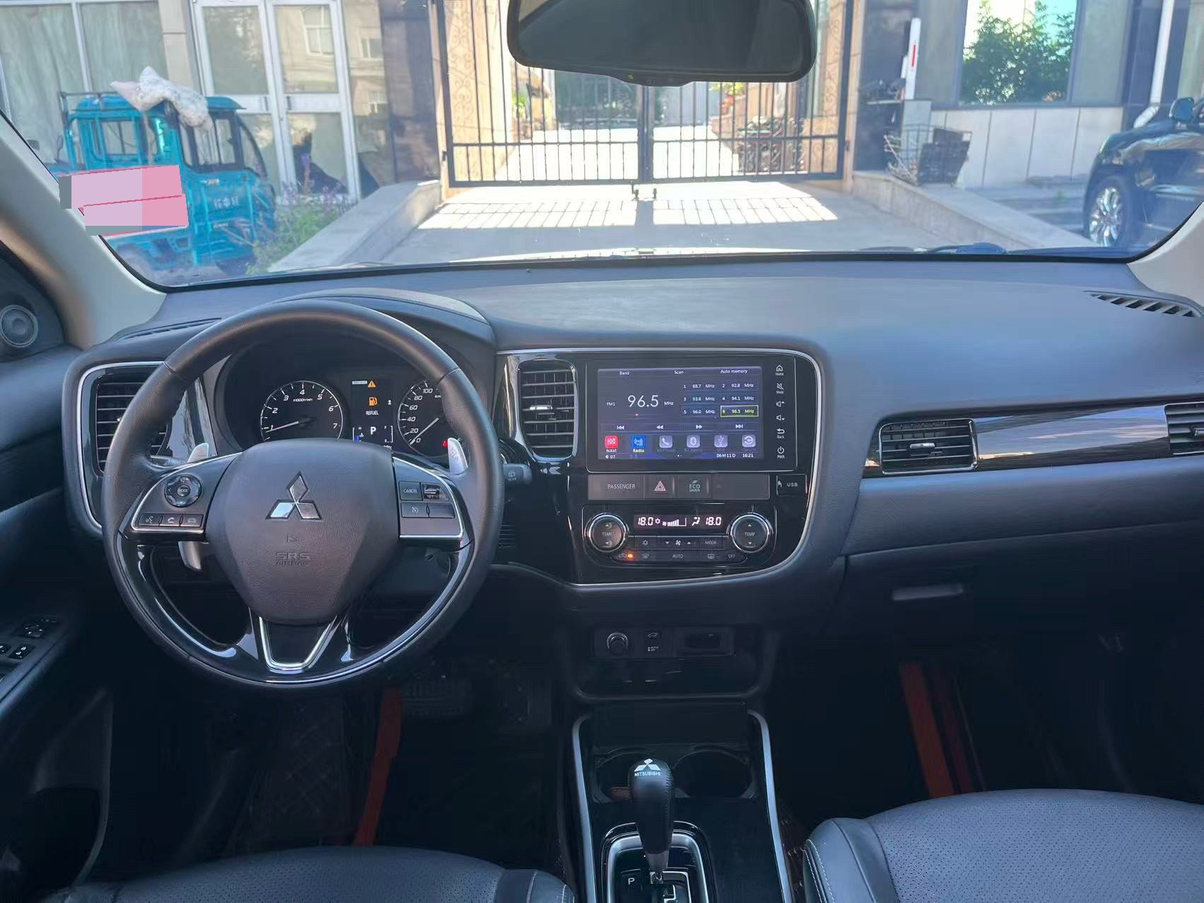 Mitsubishi 2018 Outlander 2.4 CVT 4WD Luxury 7-seater — 9