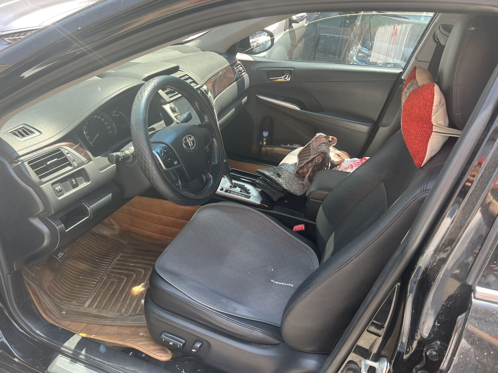Toyota 2016 Camry 2.0E 10th Anniversary Elite Edition — 3