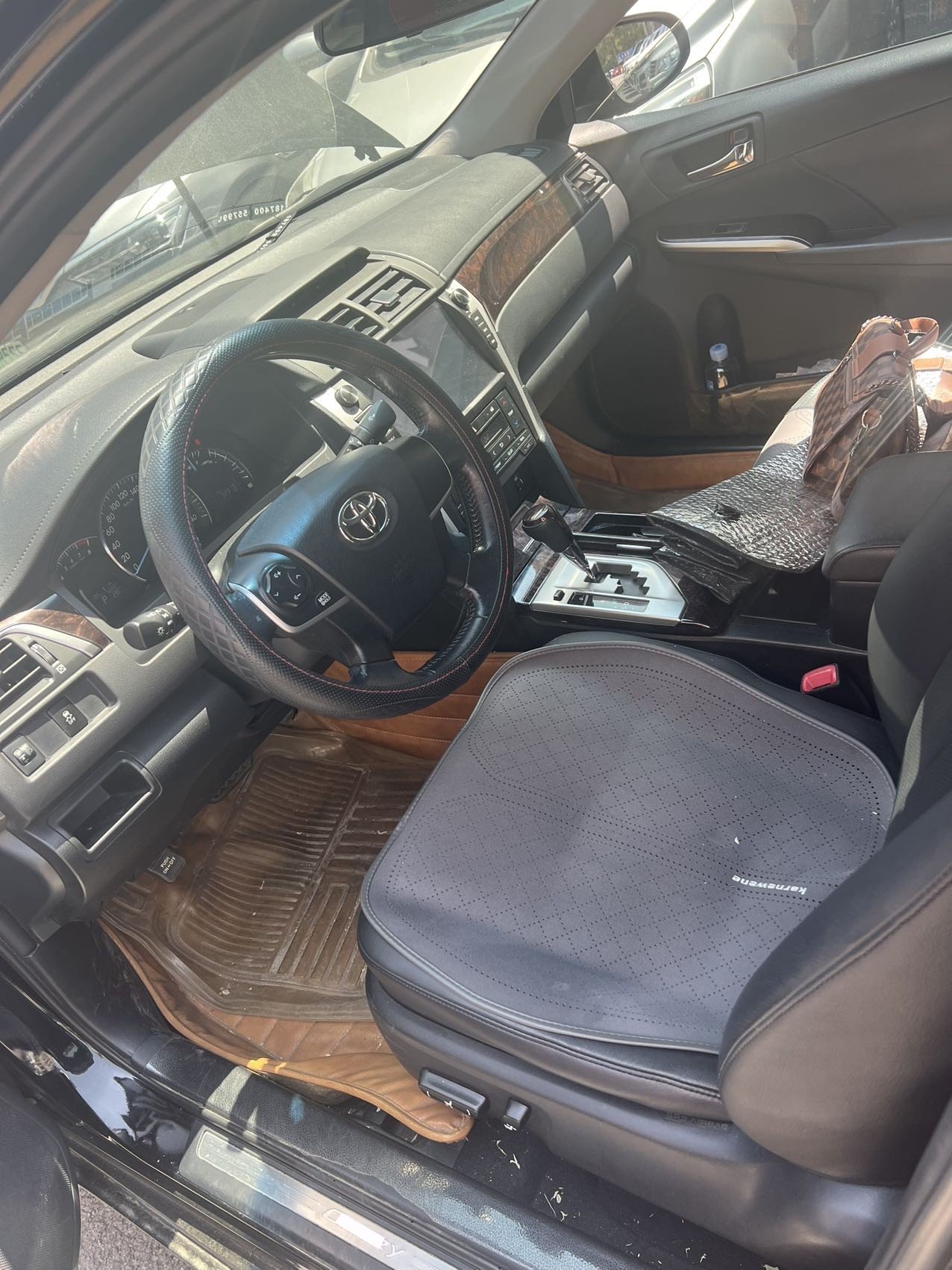 Toyota 2016 Camry 2.0E 10th Anniversary Elite Edition — 5