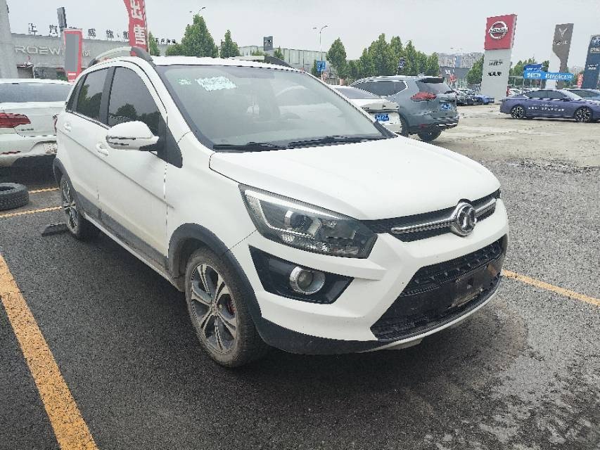 BAIC Senova 2015 X25 1.5 Elite Model — 3