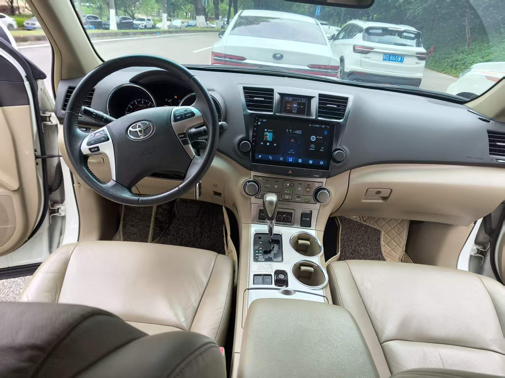 Toyota 2012 Highlander 2.7 2WD 7-seat Luxury Edition — 4