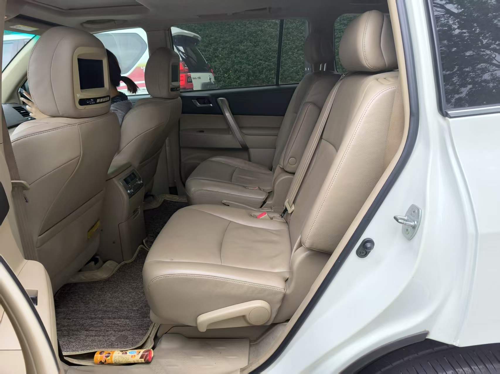 Toyota 2012 Highlander 2.7 2WD 7-seat Luxury Edition — 5
