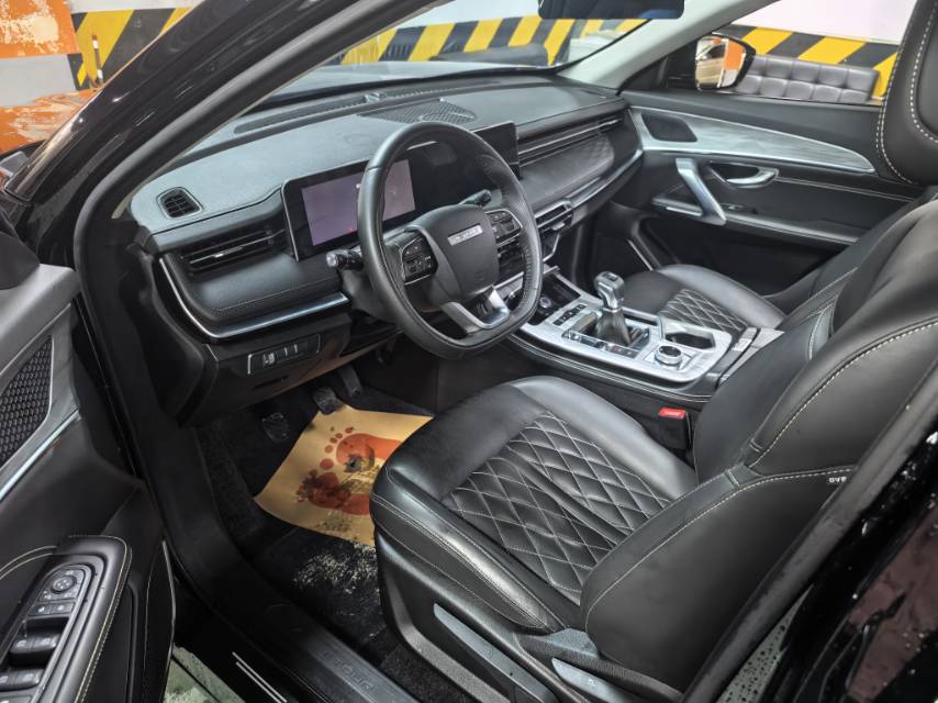 JETOUR 2023 X70 PLUS 1.5T Brave PLUS 7-seater — 8
