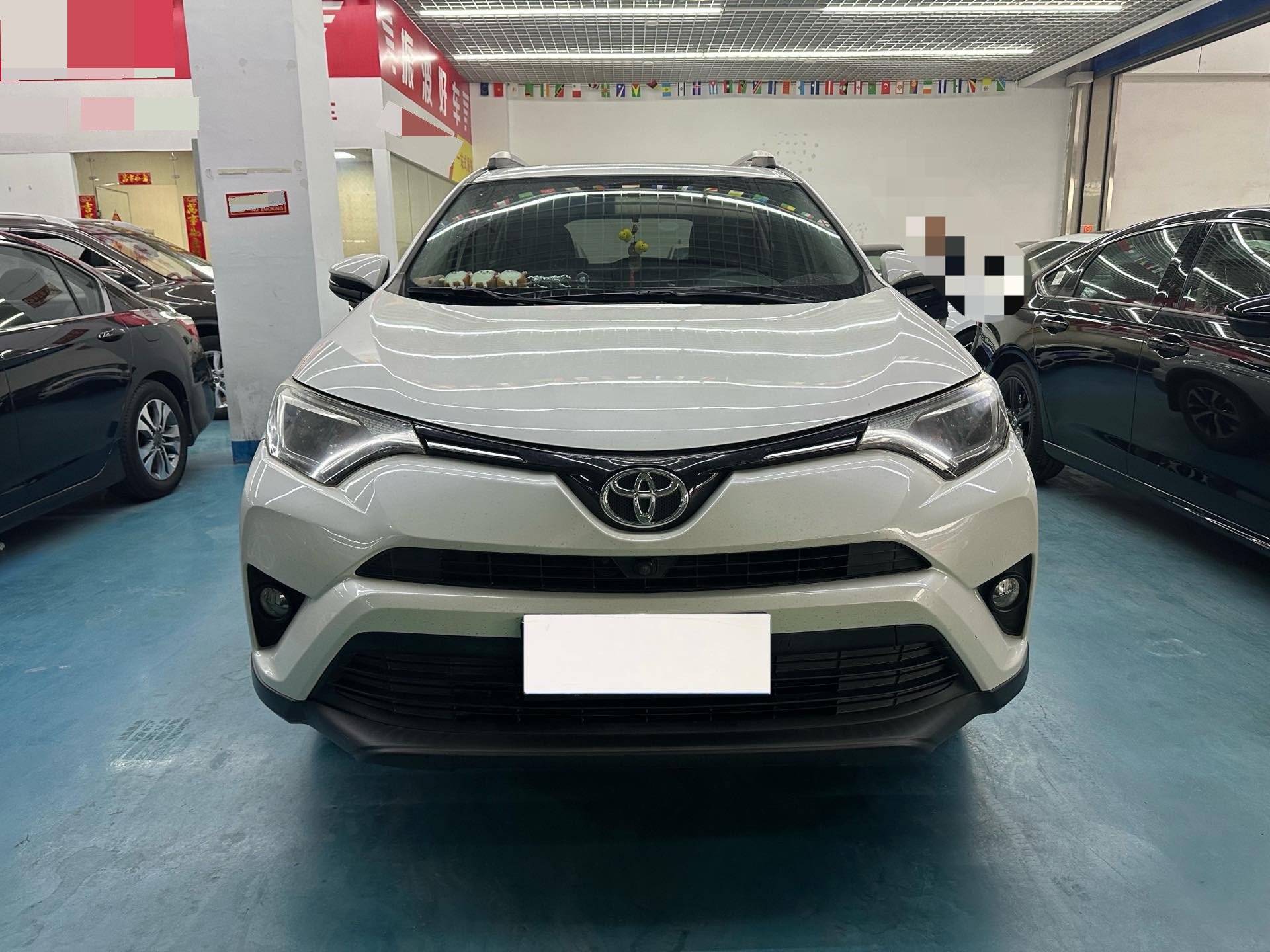 Toyota 2019 RAV4 2.0 CVT 2WD Pioneer — 2