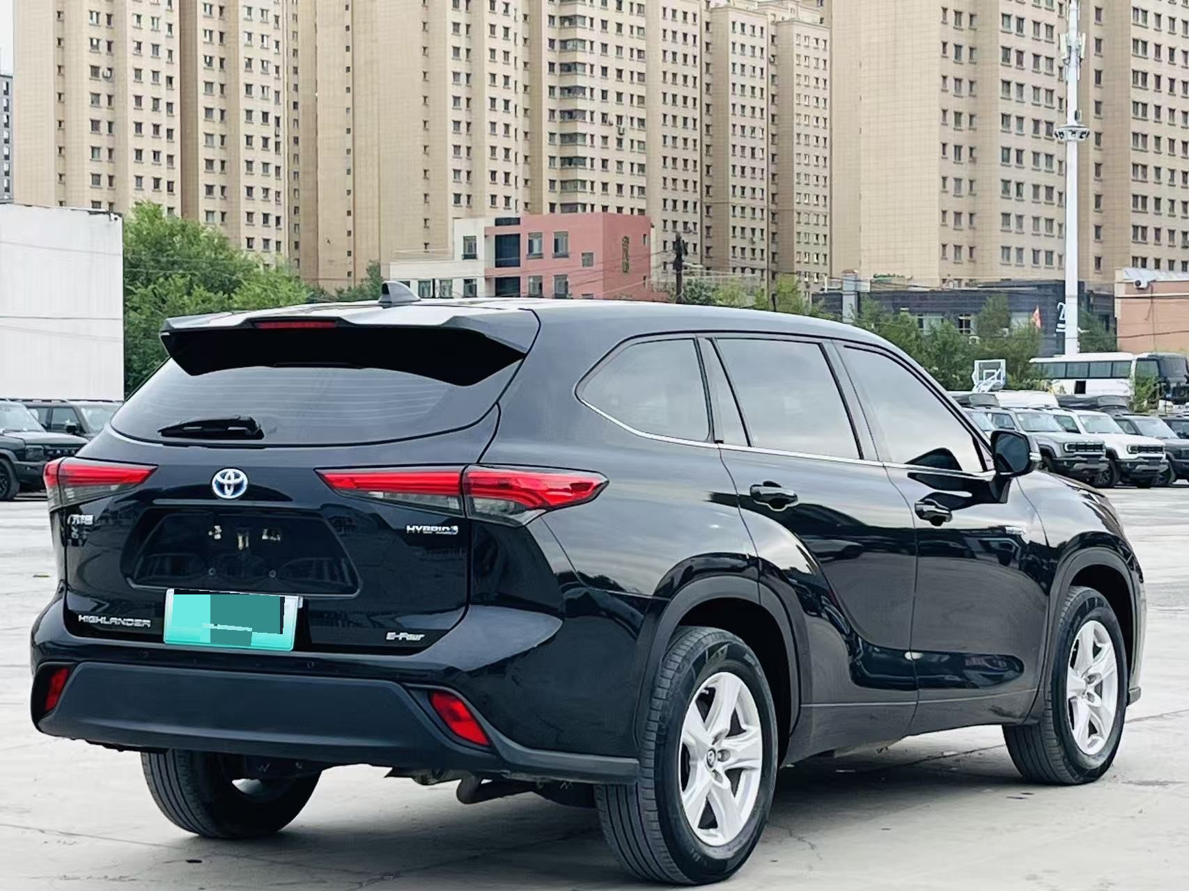 Toyota 2023 Highlander Hybrid 2.5 CVT Intelligent Electric Hybrid AWD Elite 7-Seater PLUS Version — 8