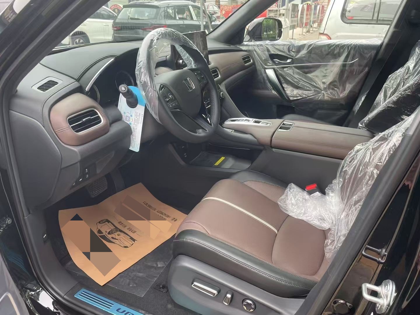 Honda 2024 UR-V 2.0T 370TURBO All-Wheel Drive Prestige Edition — 5