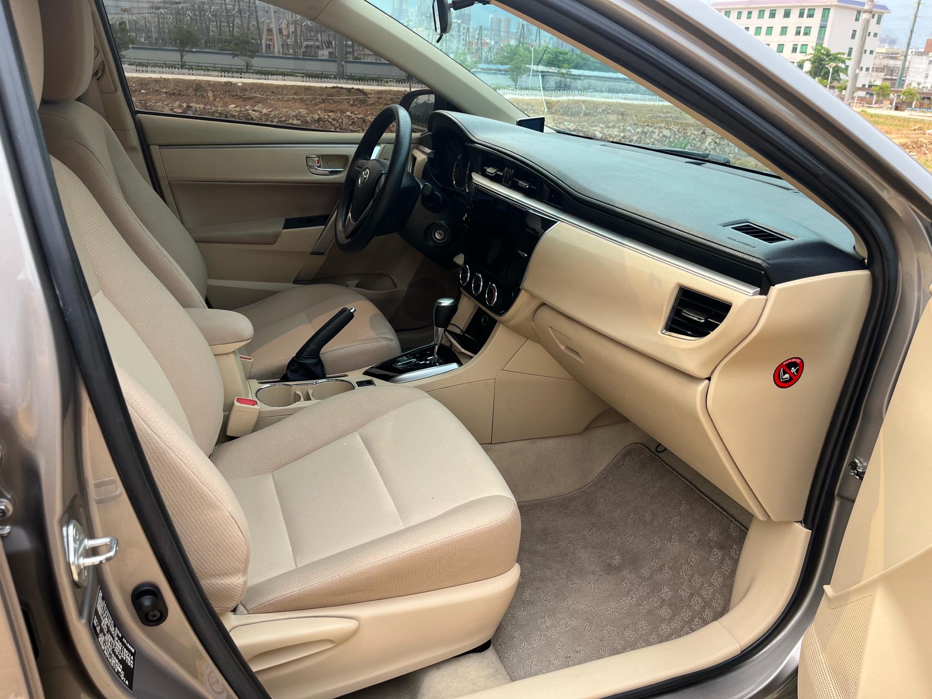 Toyota 2014 Corolla 1.6 CVT GL — 5
