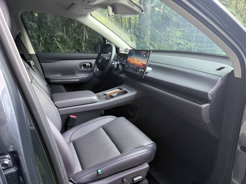 Leapmotor 2024 C16 200 Premium Enjoy Edition — 4
