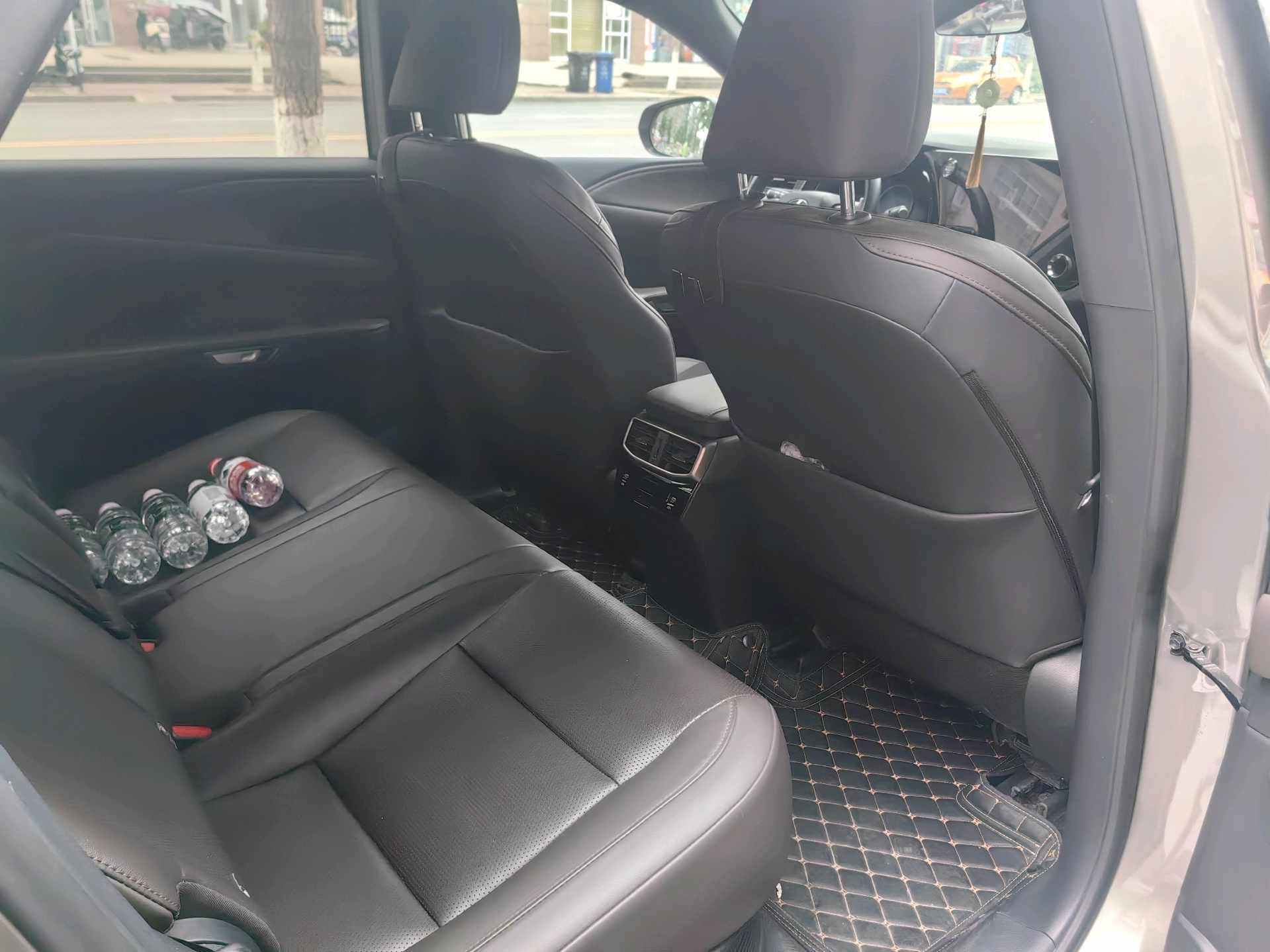 Lexus RX (Imported) 2023 RX350h 2.5 Continuously Variable Transmission, Front-Wheel Drive Comfort Model — 4