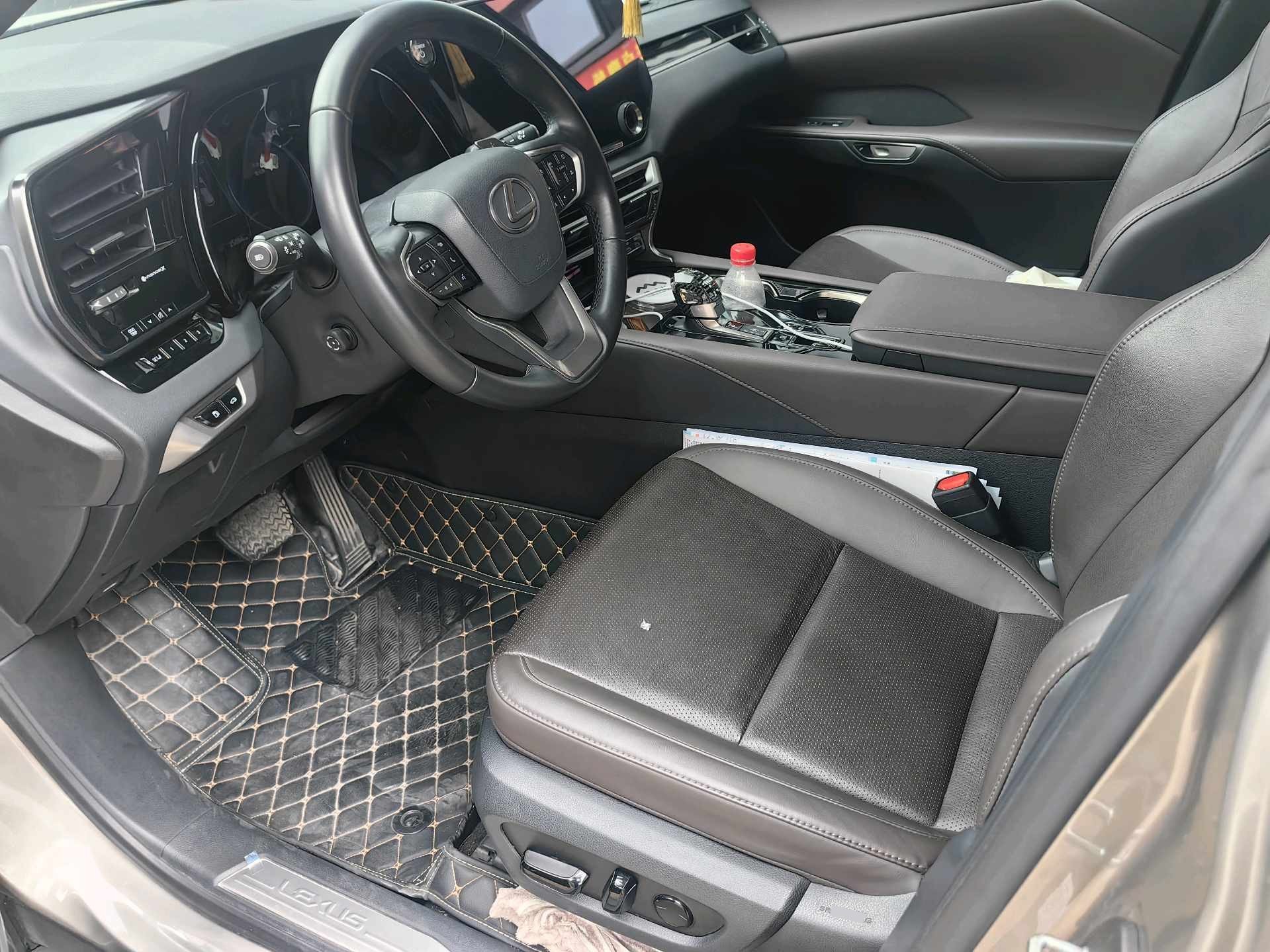Lexus RX (Imported) 2023 RX350h 2.5 Continuously Variable Transmission, Front-Wheel Drive Comfort Model — 7