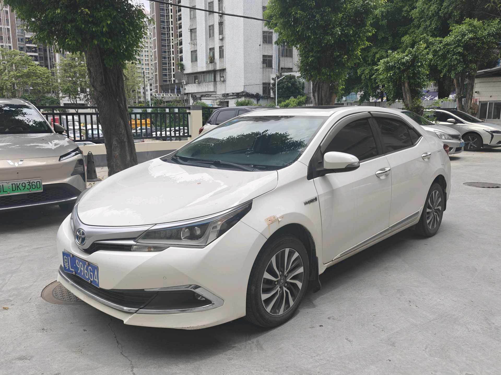 Toyota 2018 Corolla Hybrid 1.8 CVT Smart & Stylish Edition — photo 1
