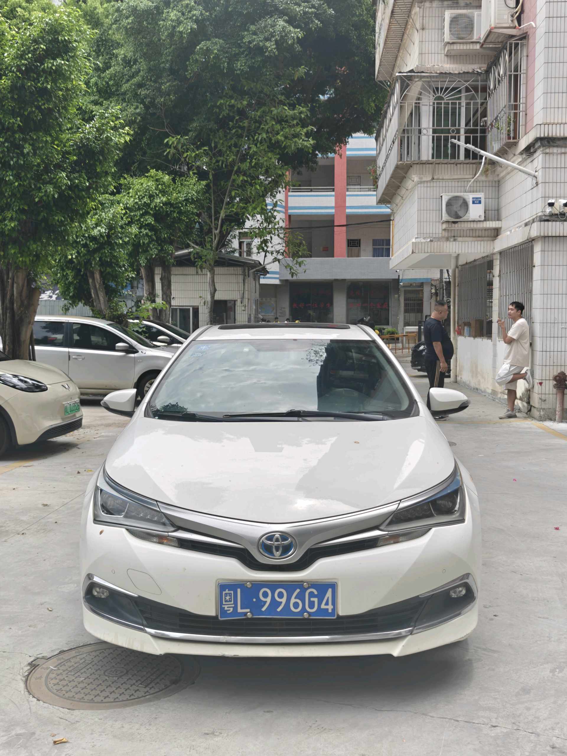 Toyota 2018 Corolla Hybrid 1.8 CVT Smart & Stylish Edition — 2