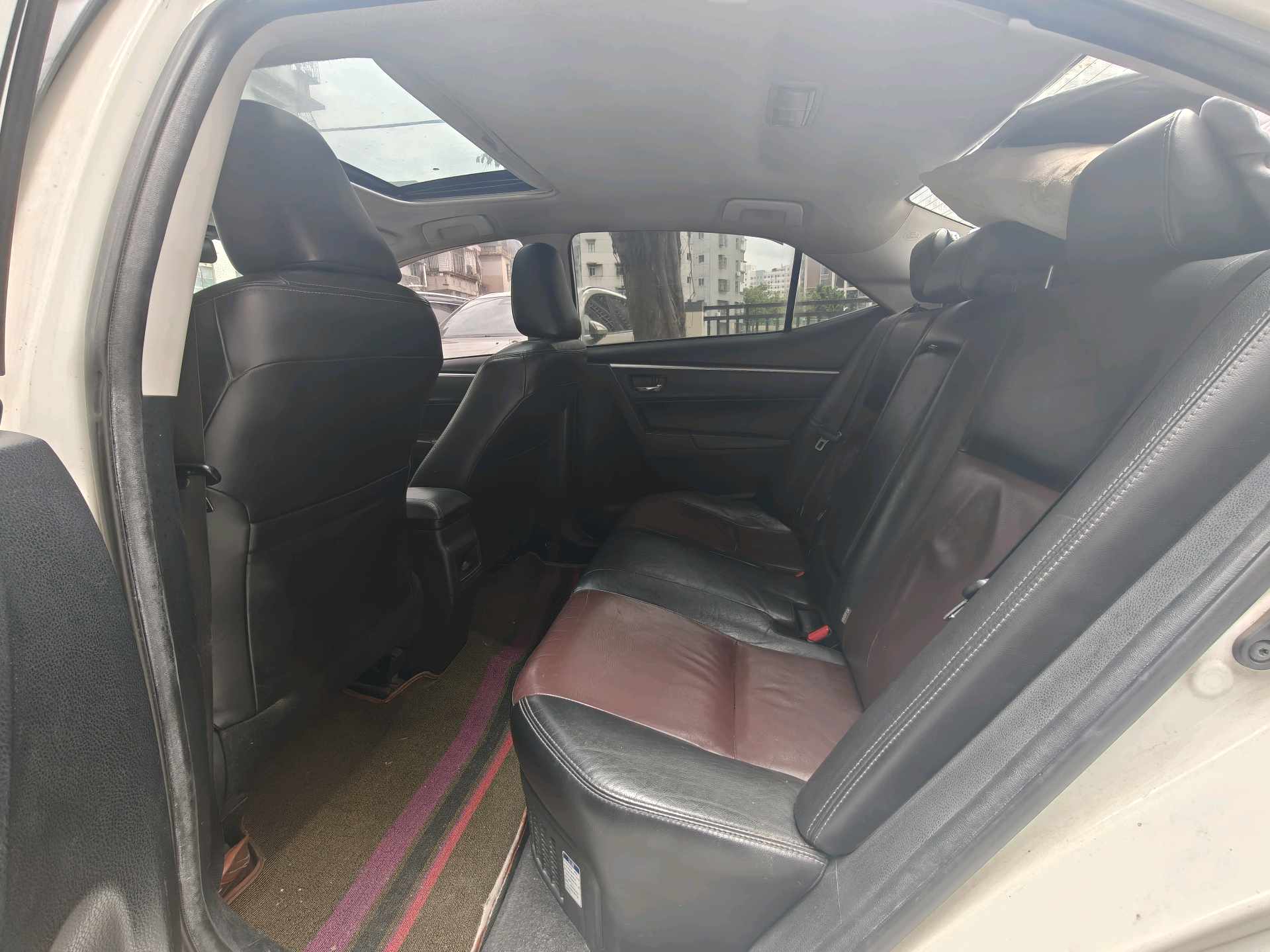 Toyota 2018 Corolla Hybrid 1.8 CVT Smart & Stylish Edition — 4