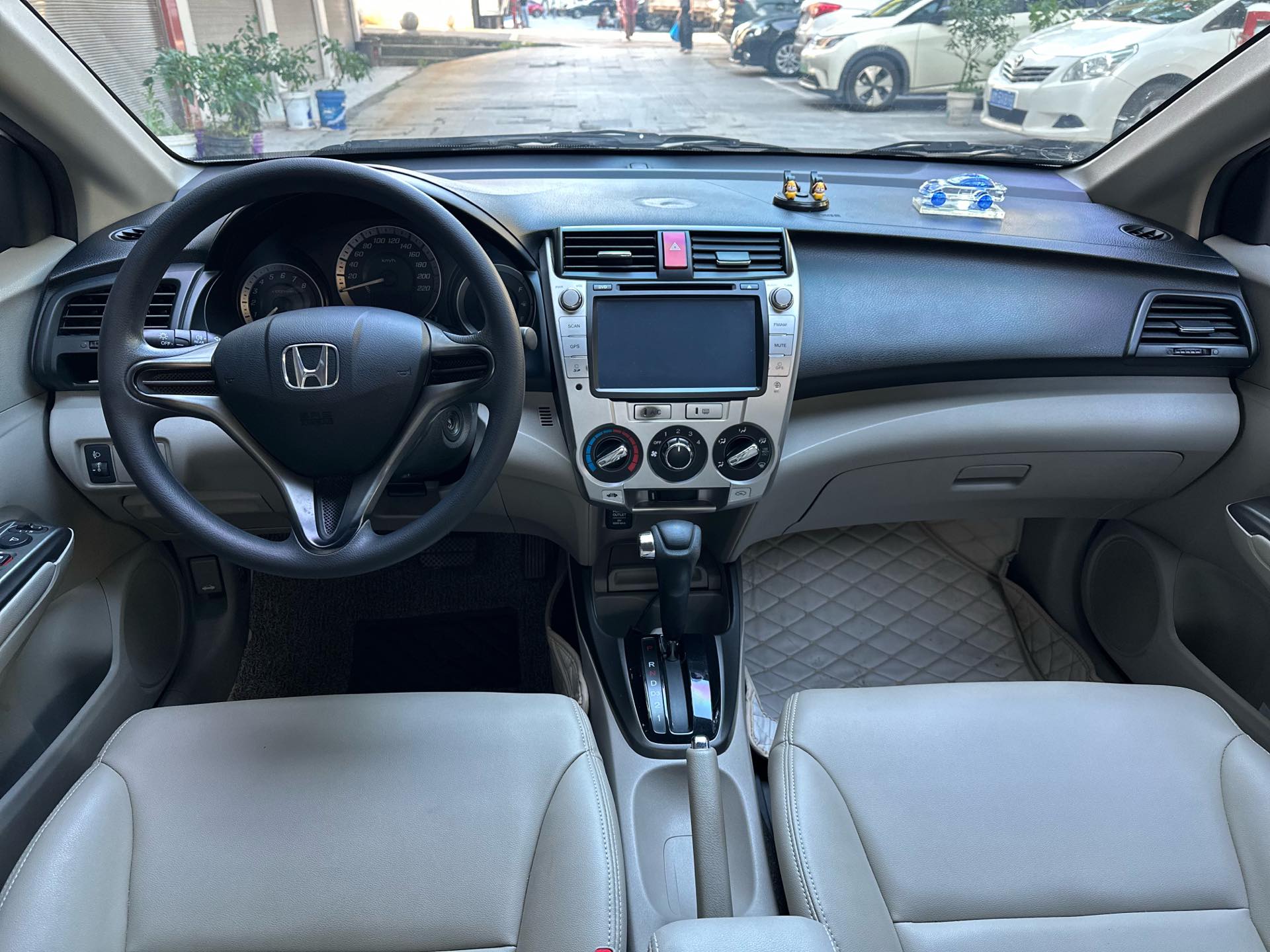 Honda City 2012 Civic 1.5 Flagship Model — 5
