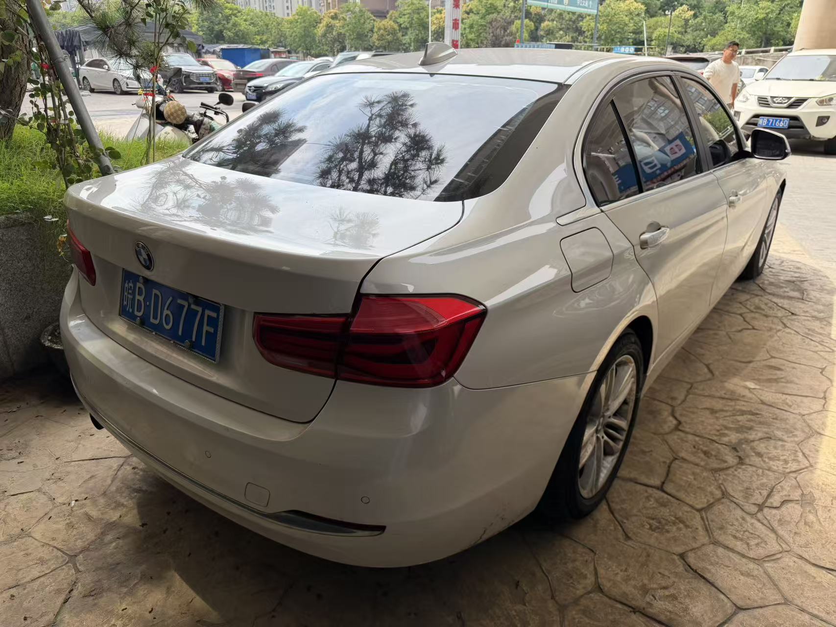 BMW 3 Series 2016 320Li 2.0T Active — 7