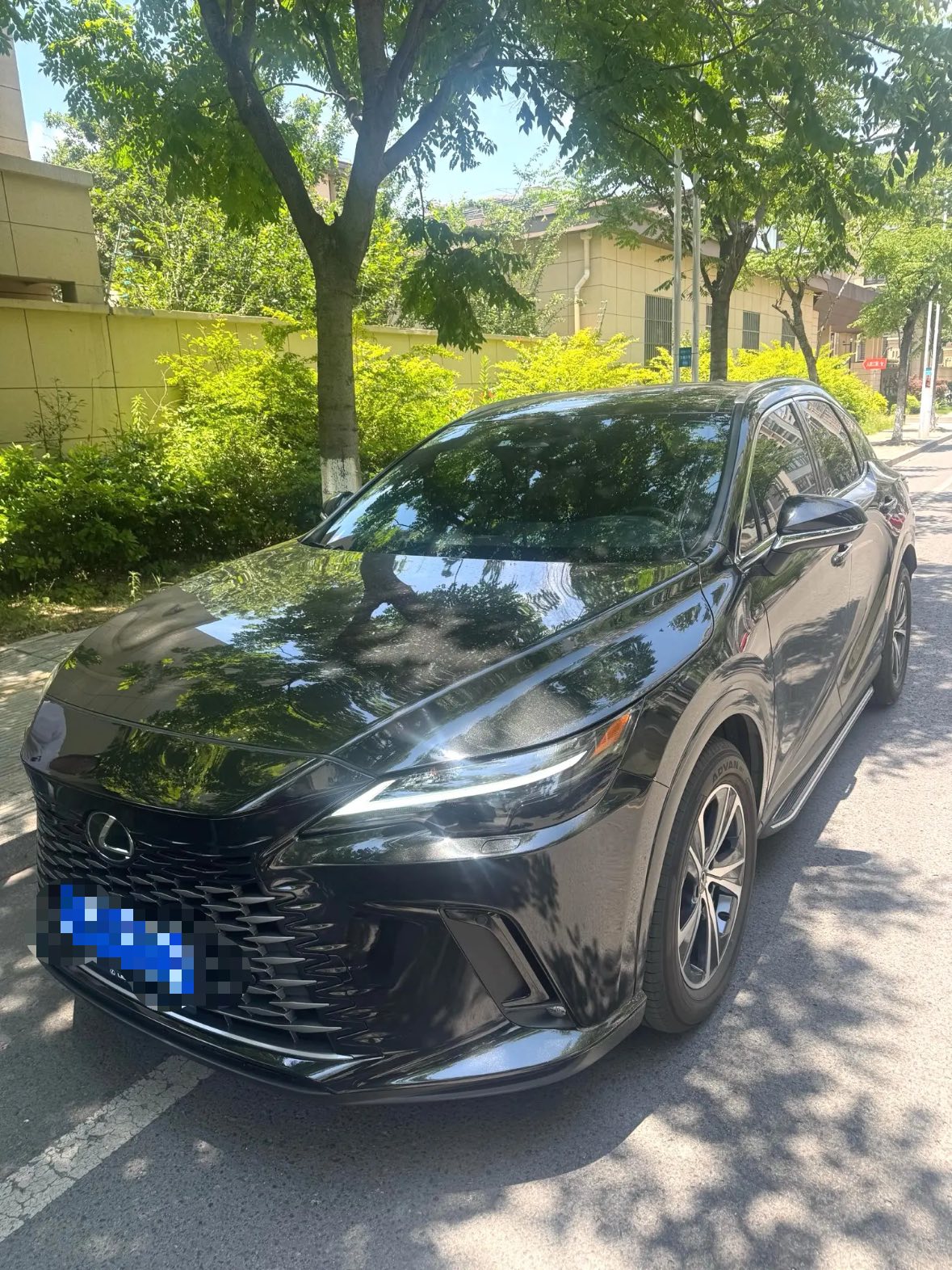 Lexus RX (Imported) 2023 RX350h 2.5 Continuously Variable Transmission, Front-Wheel Drive Comfort Model