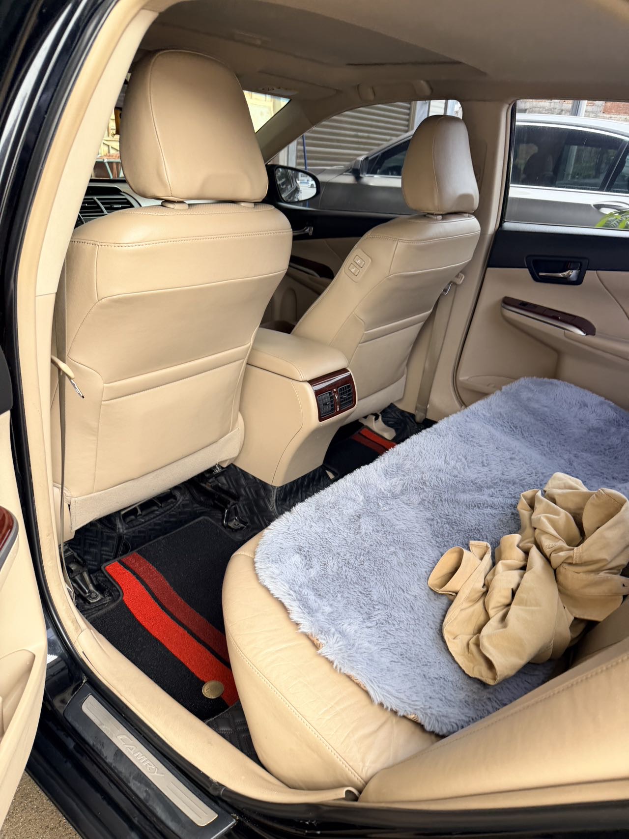 Toyota 2012 Camry 2.5 G Navi Luxury Navigation Edition — 3