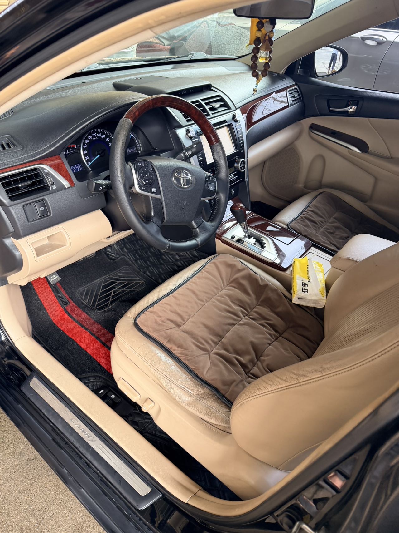 Toyota 2012 Camry 2.5 G Navi Luxury Navigation Edition — 4