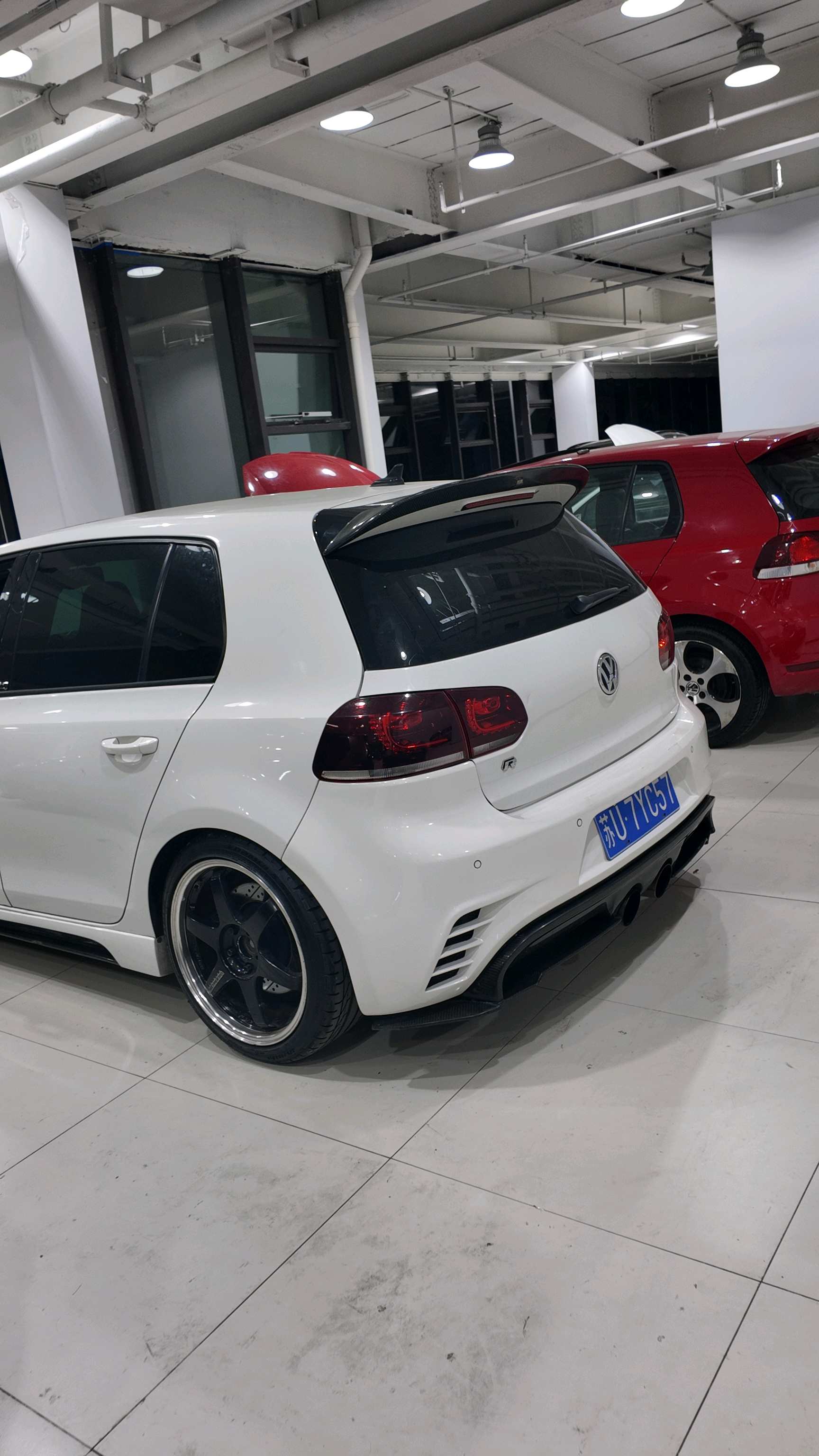 Volkswagen Golf (Imported) 2011 Golf R 2.0TSI — 4