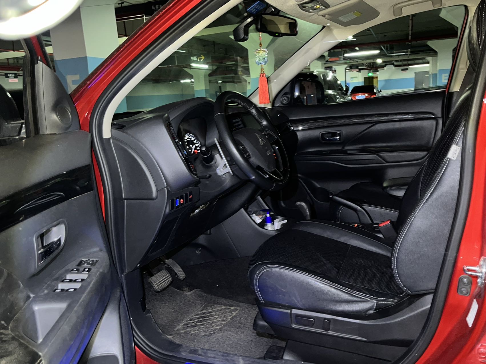 Mitsubishi 2016 Outlander 2.4 CVT 4WD Elite 5-seater — 4