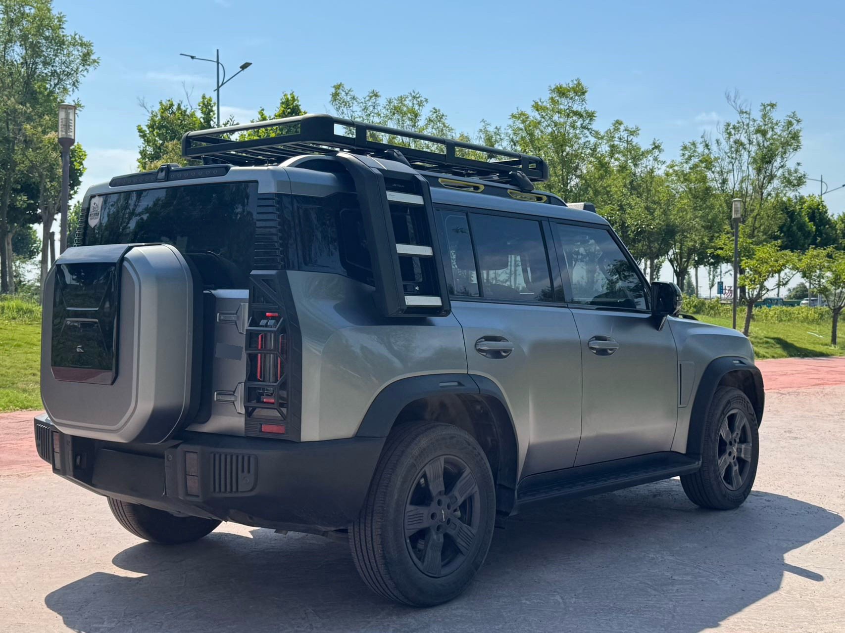 JETOUR 2023 Traveler 1.5T 2WD Discovery PRO — 3