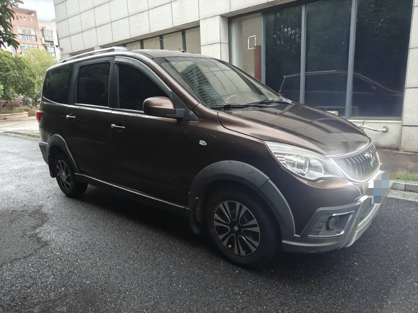 BAIC Weiwang 2014 M20 1.5 Base Model (7–8 seats) — 3