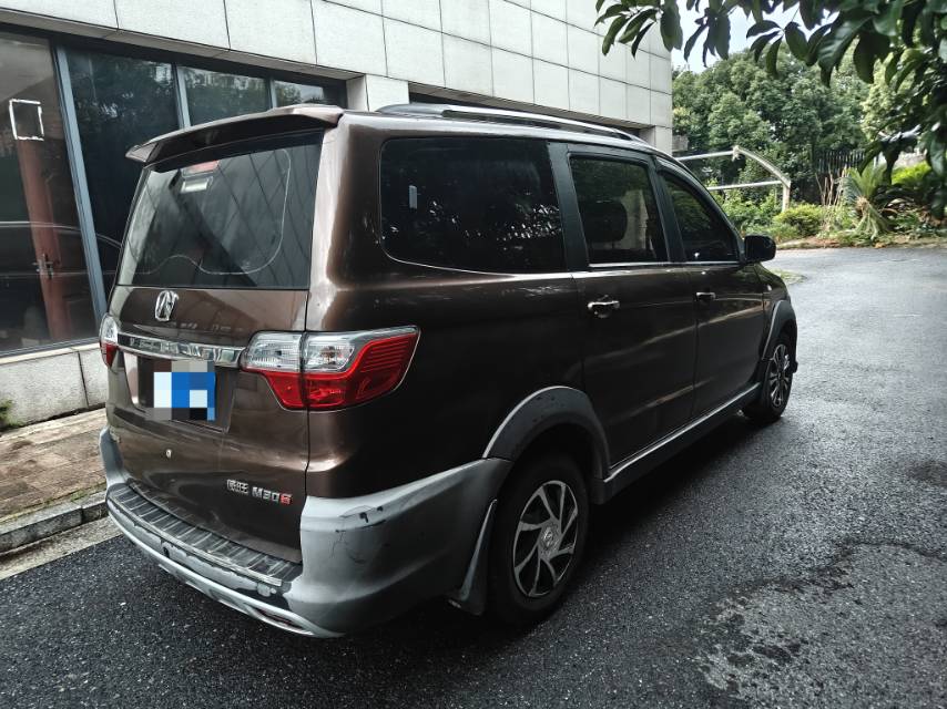 BAIC Weiwang 2014 M20 1.5 Base Model (7–8 seats) — 5