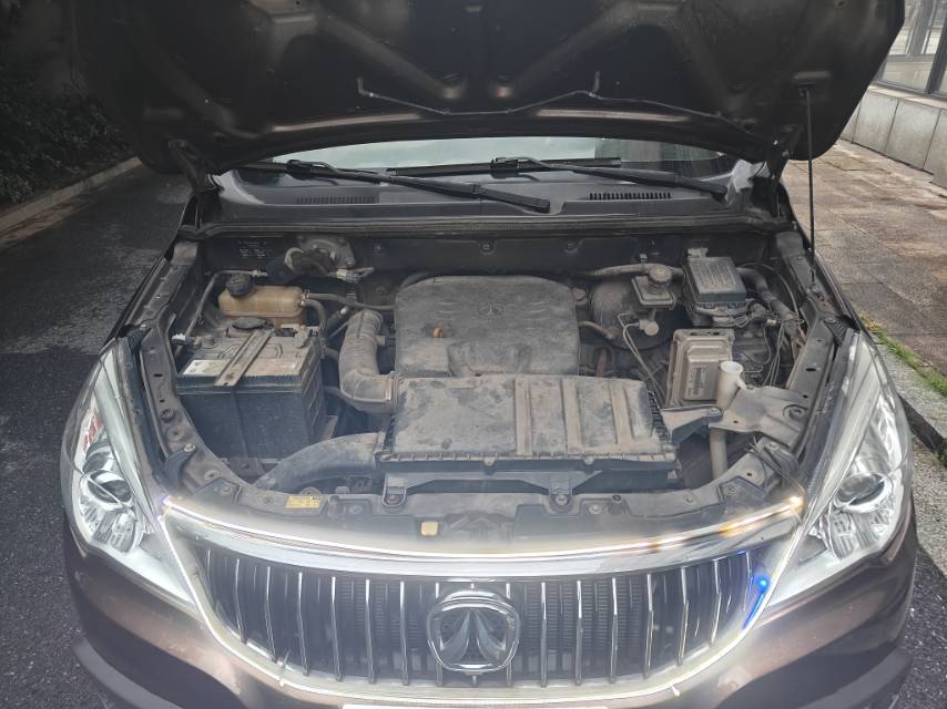 BAIC Weiwang 2014 M20 1.5 Base Model (7–8 seats) — 10