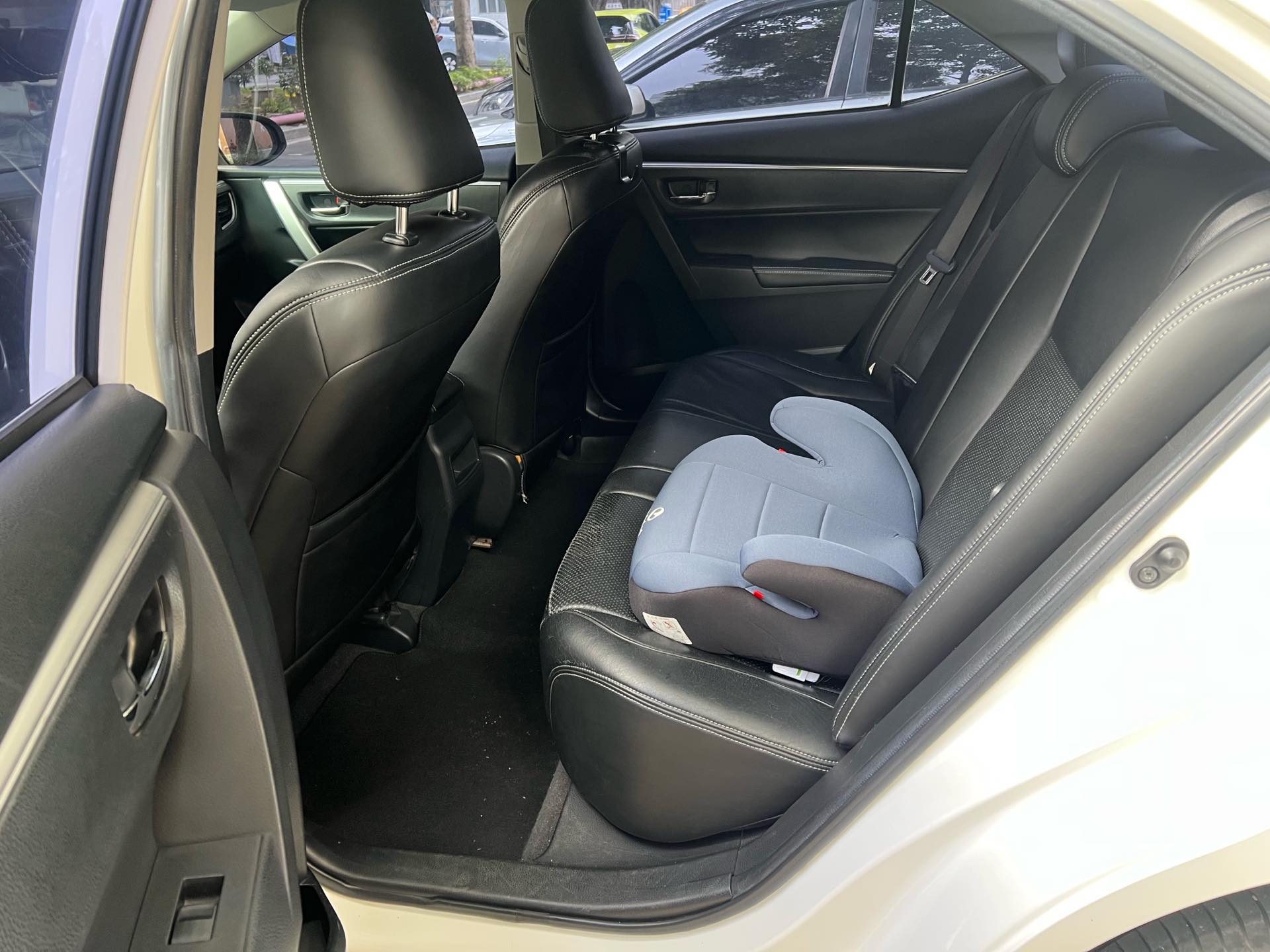 Toyota 2014 Corolla 1.6 CVT GL — 4