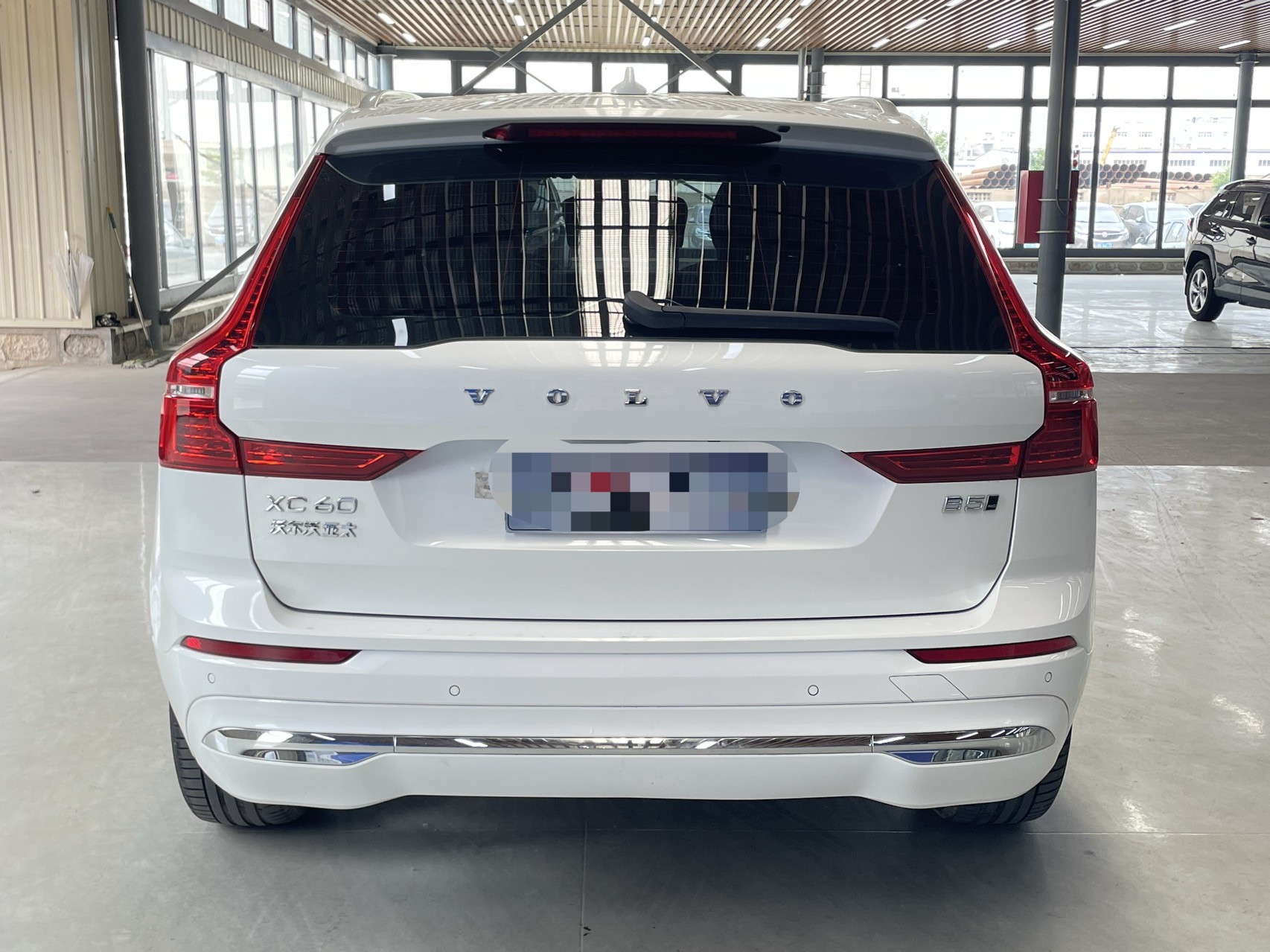 Volvo 2022 XC60 48V 2.0T B5 All-Wheel Drive Smart Luxury Edition — 8