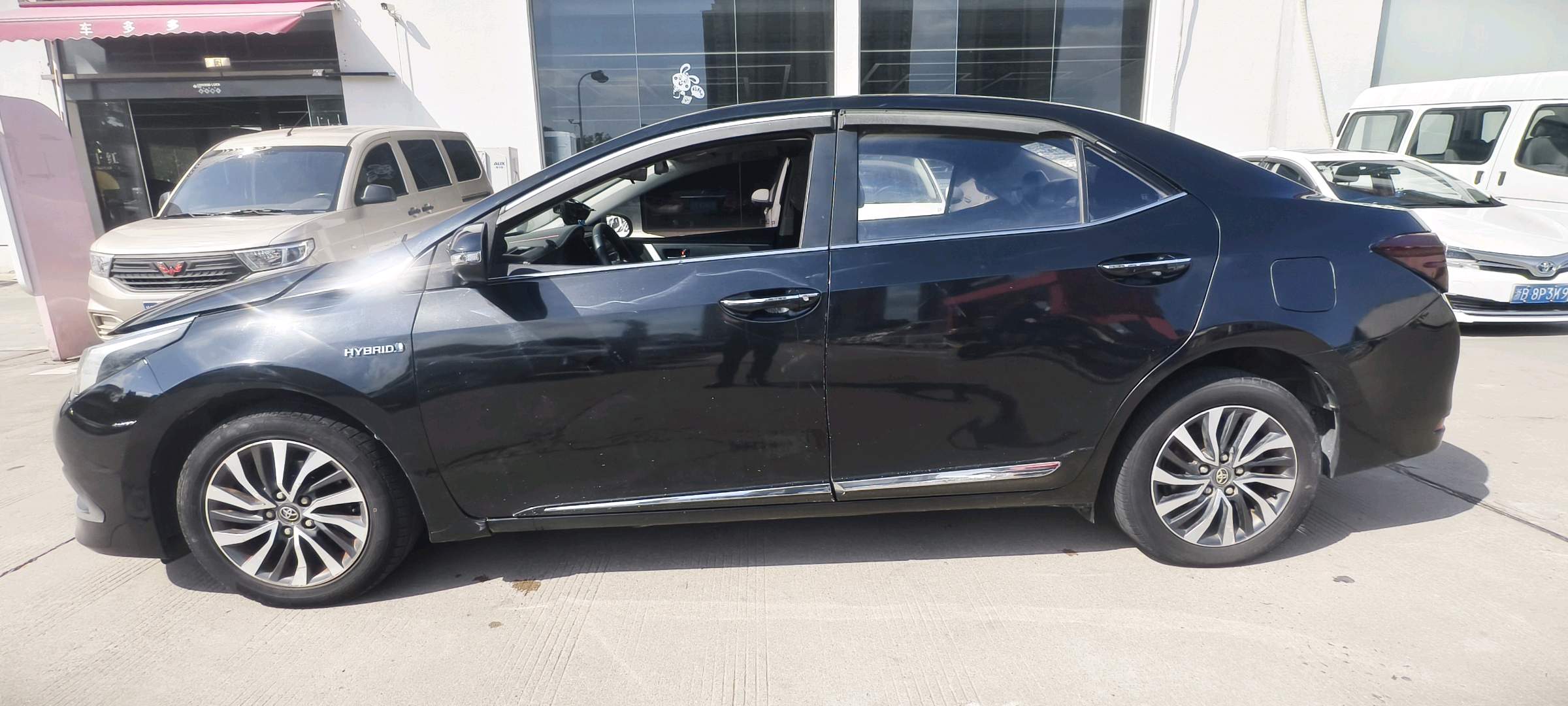 Toyota 2017 Corolla Hybrid 1.8 CVT Elite Edition — 4