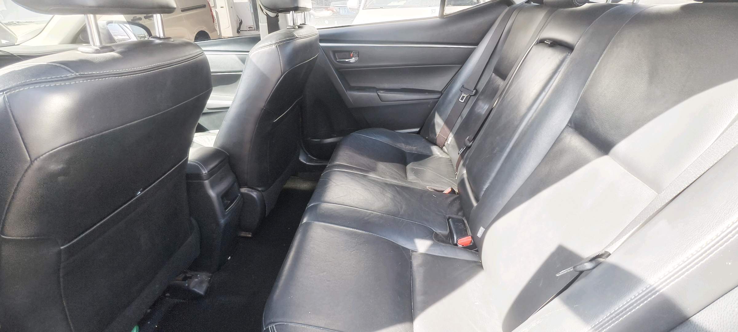 Toyota 2017 Corolla Hybrid 1.8 CVT Elite Edition — 10